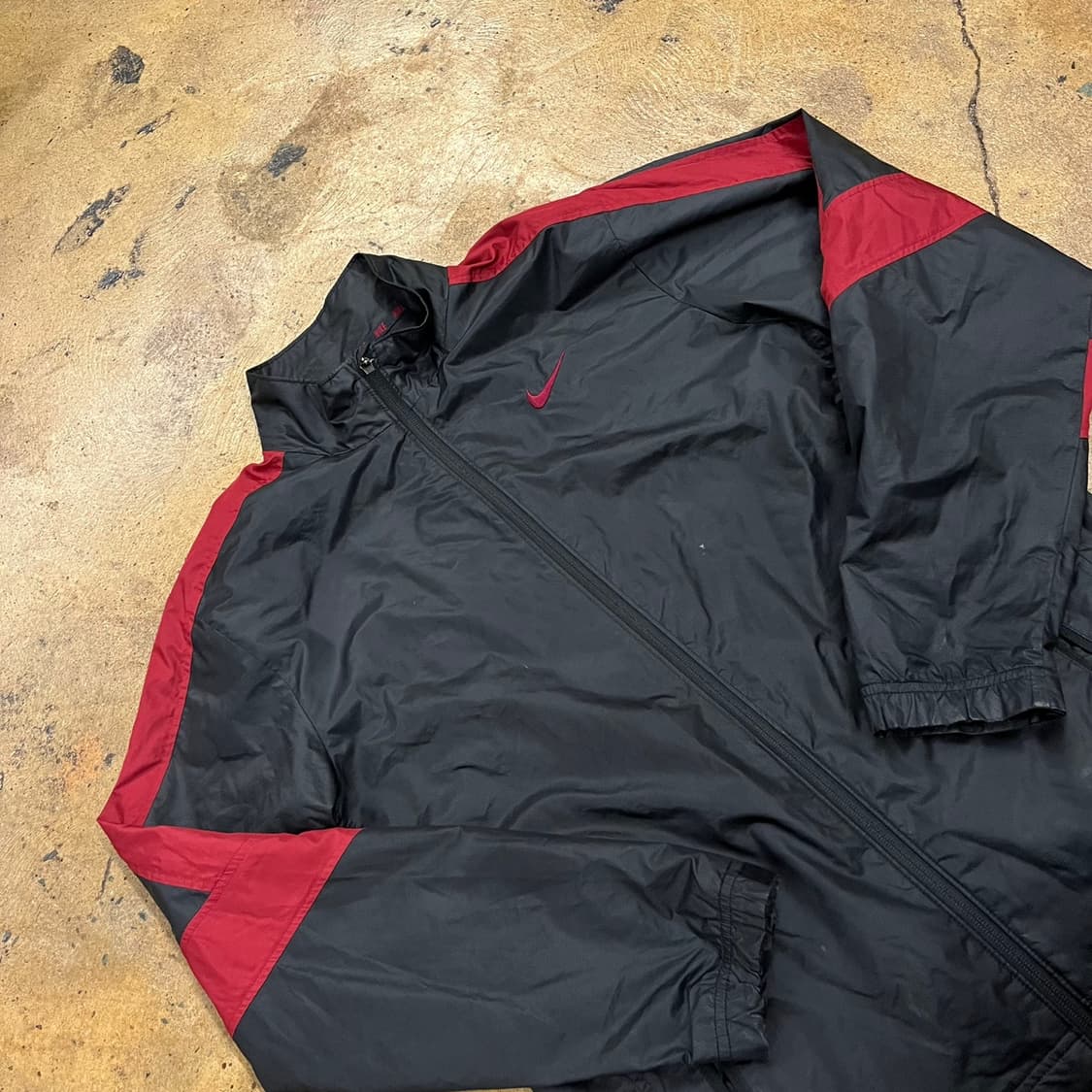 [정품/M] 나이키 블랙 레드 바람막이 자켓 b17 상품이미지1