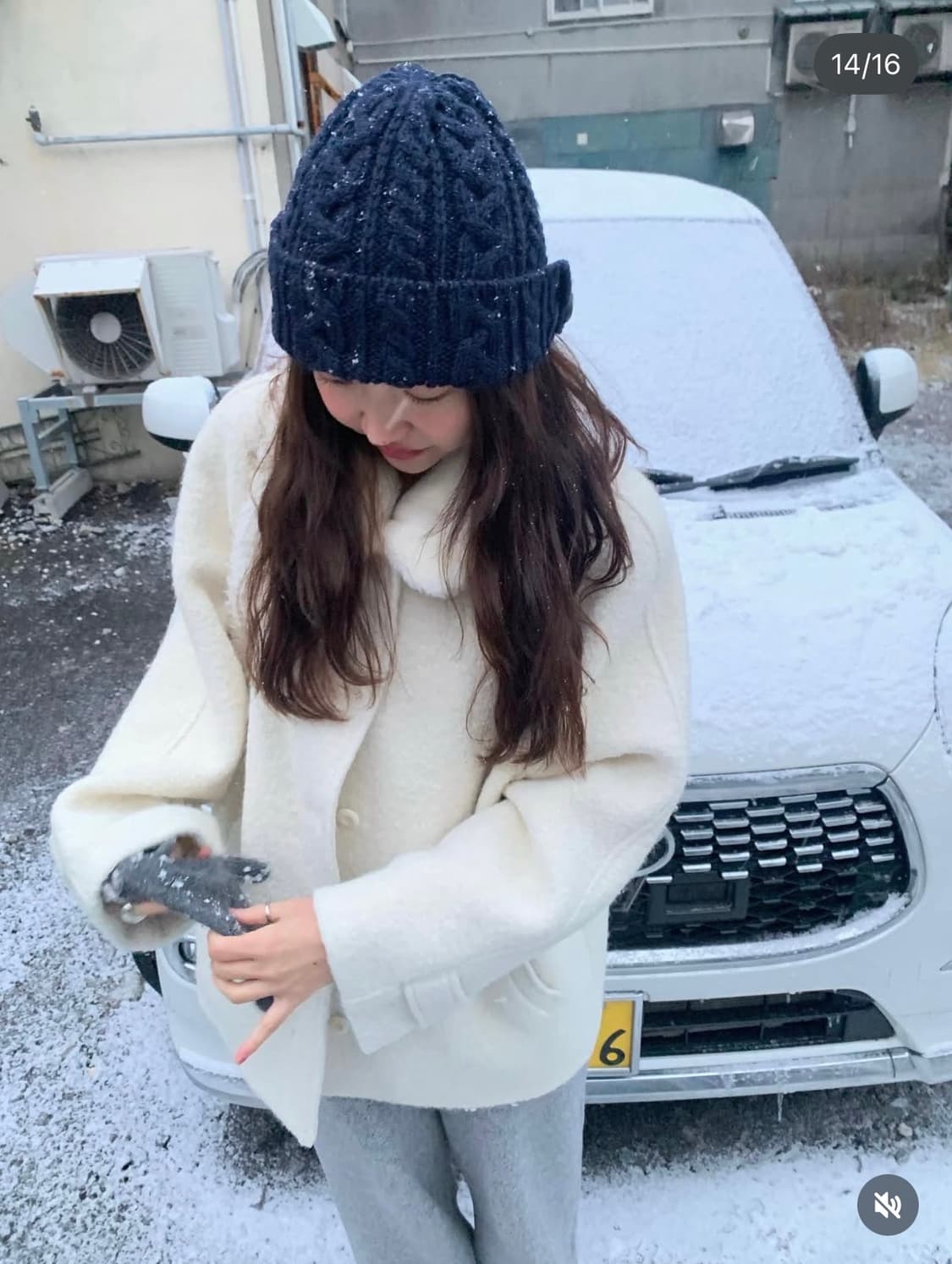 타낫 알파카 하프 코트 퍼 레글런 아이보리 누아 리즈 릴리코츠 코드유  상품이미지2