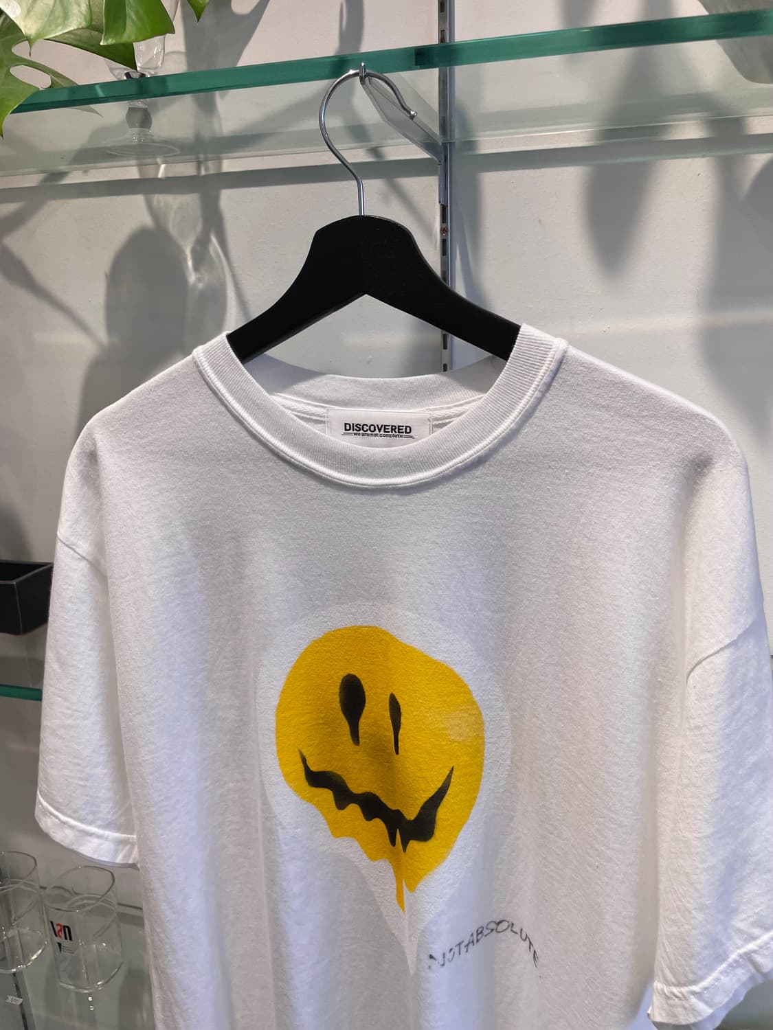 디스커버드 smile tee 상품이미지3