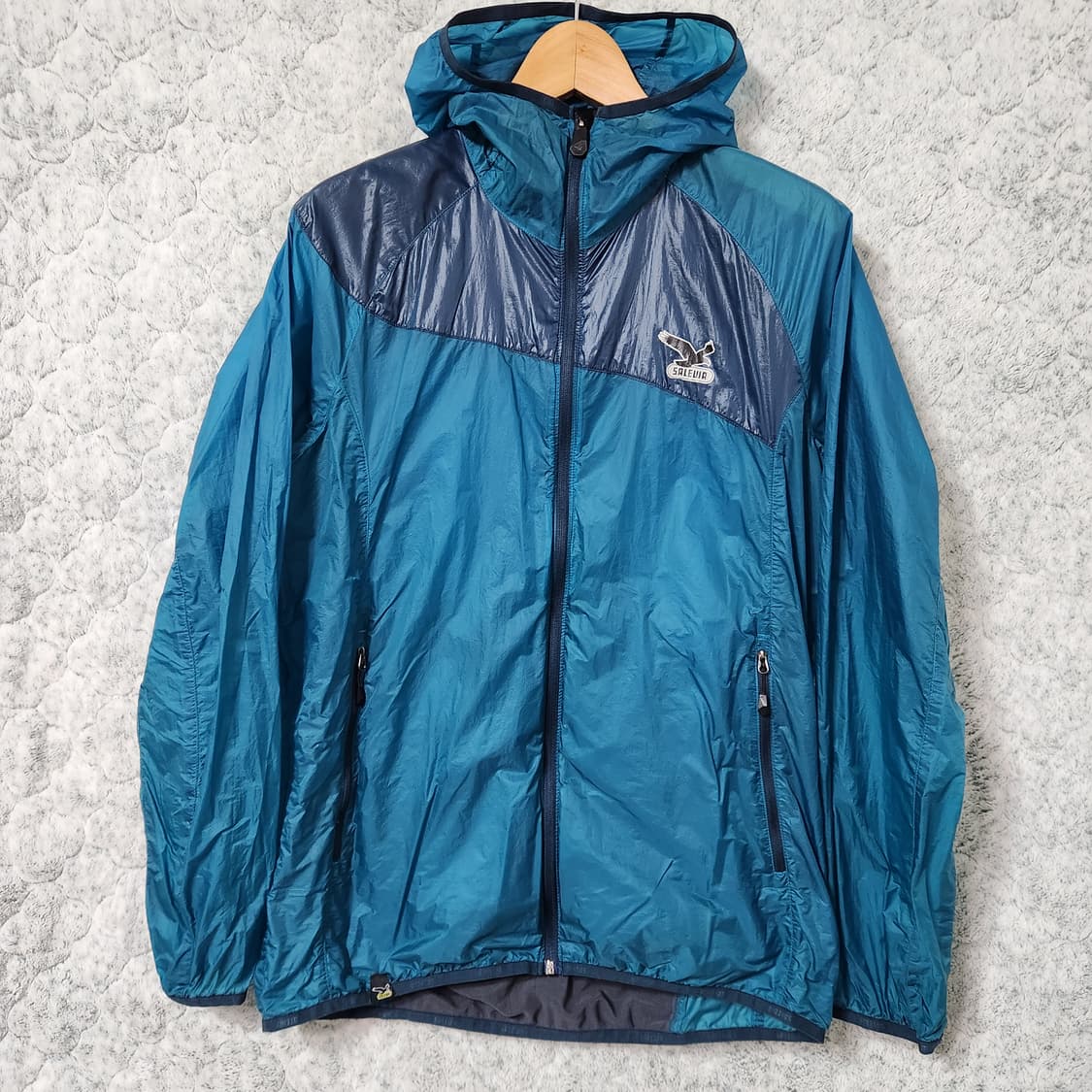 H486 [XL] 살레와 사레와 경량 바람막이 상품이미지1