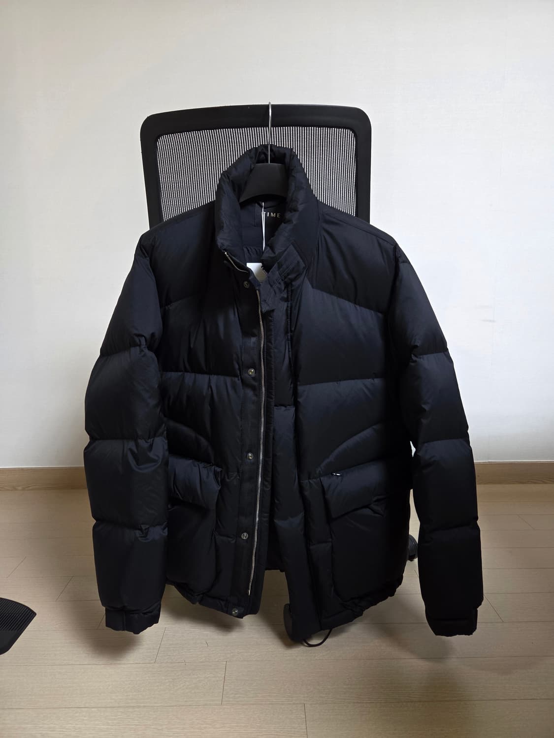 [정품] 타임옴므 25년 신상 블랙 구스다운 패딩 105 size 상품이미지1