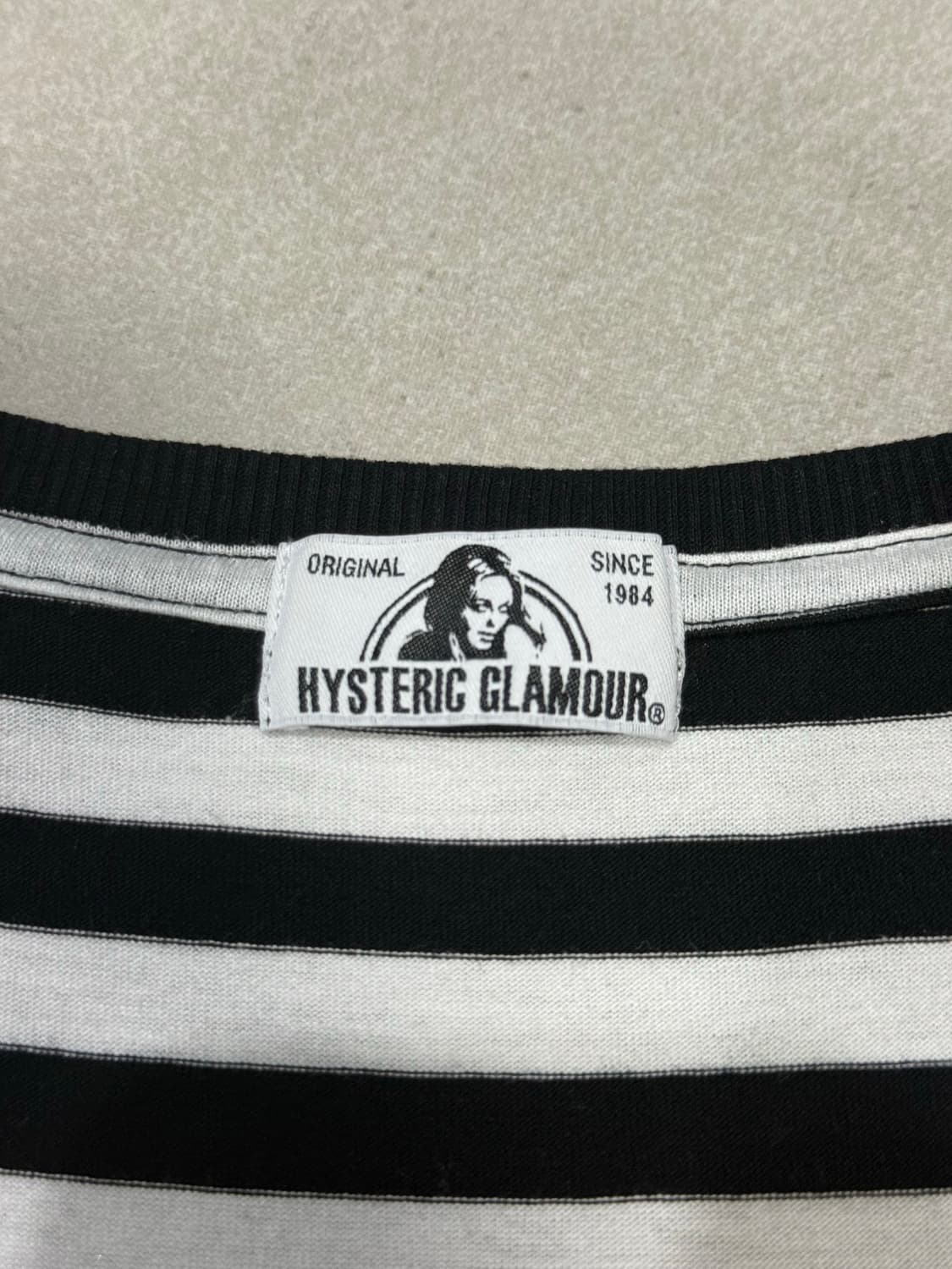 히스테릭 글래머 스트라이프 당구 치는 히스걸 반팔 티셔츠 상품이미지3