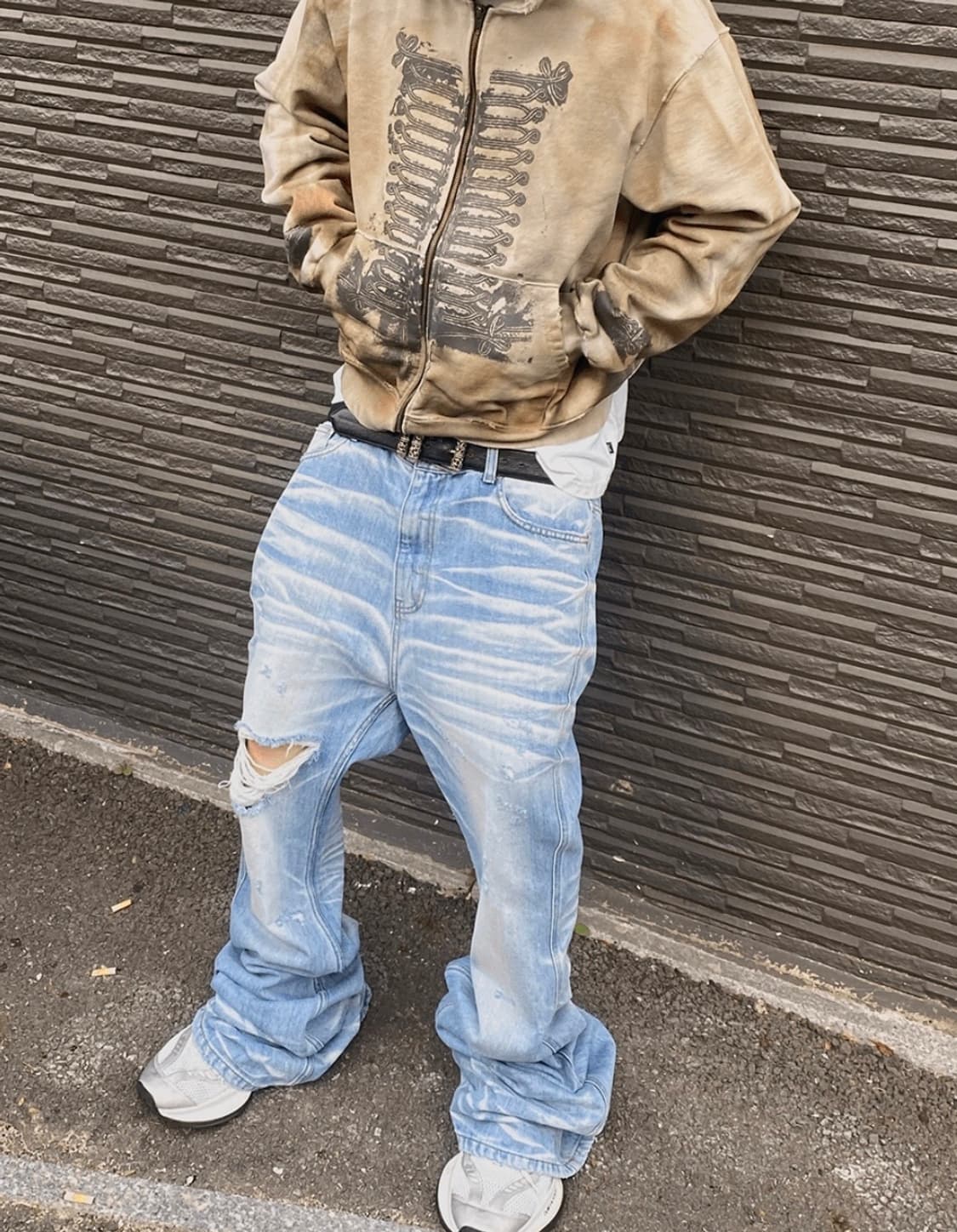 UNDERMYCAR WIDE FLARE JEANS 상품이미지1