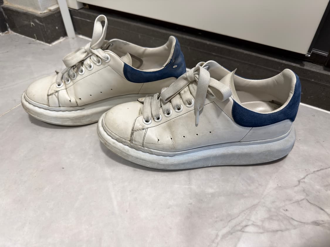 맥퀸 오버솔 파리스블루 39사이즈(250-255) 상품이미지2