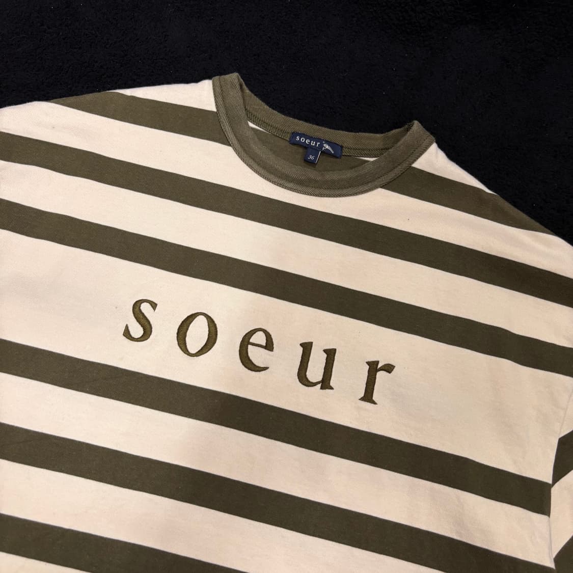 36 쉐르 SOEUR 카키 스트라이프 반팔티 상품이미지3