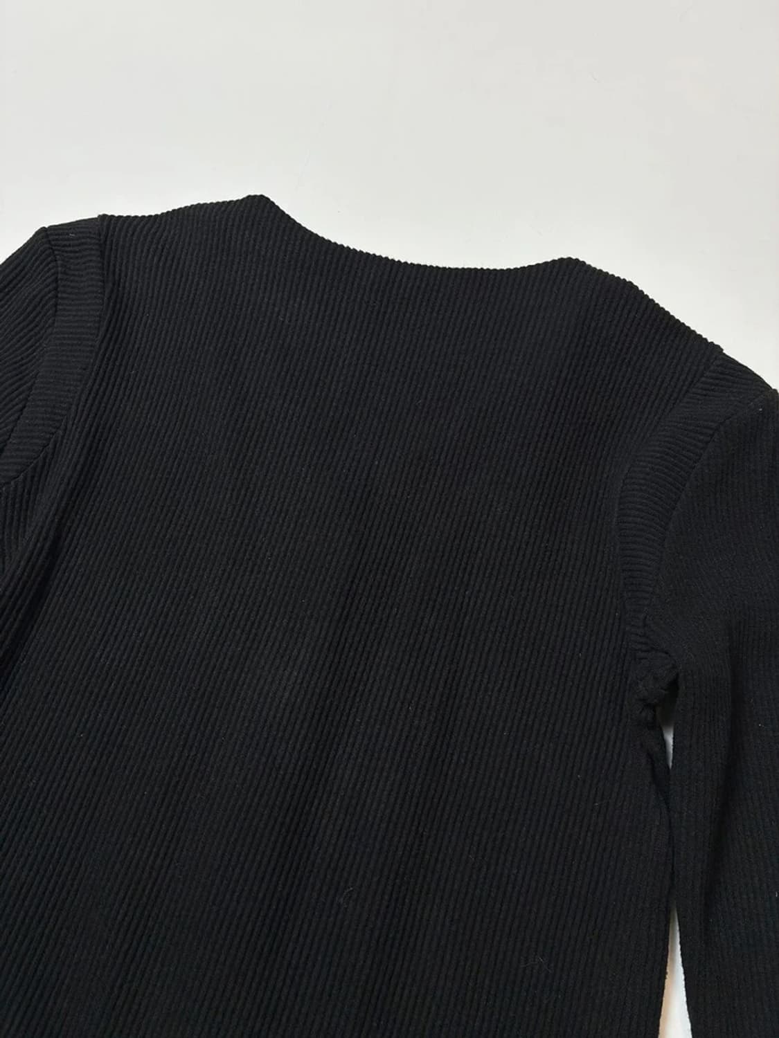 마뗑킴 20ss 리브드 미니멀 슬림 니트 가디건 PN8929 상품이미지4