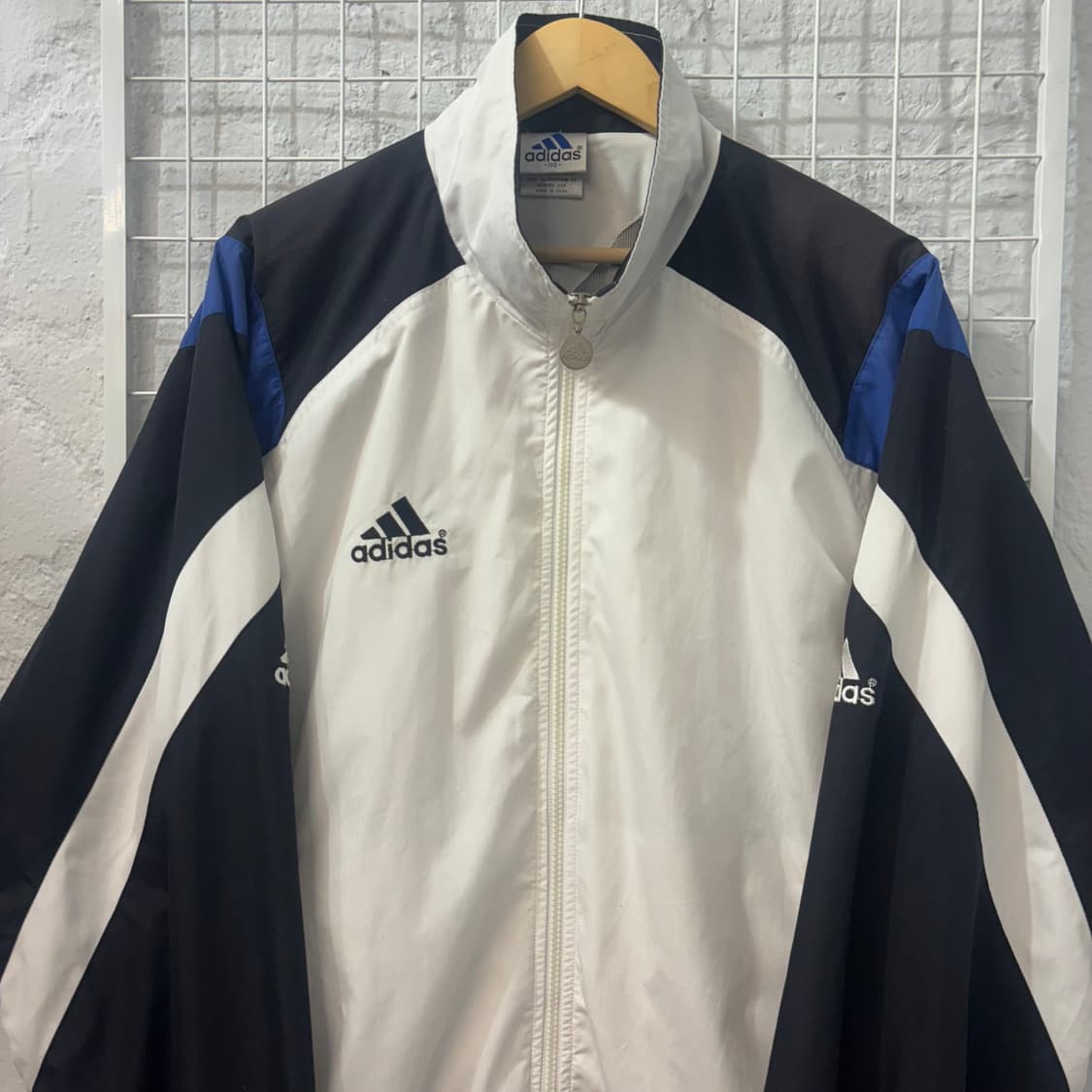 90s 아디다스 올드스쿨 흰 검 가오리 바람막이 2XL 상품이미지3