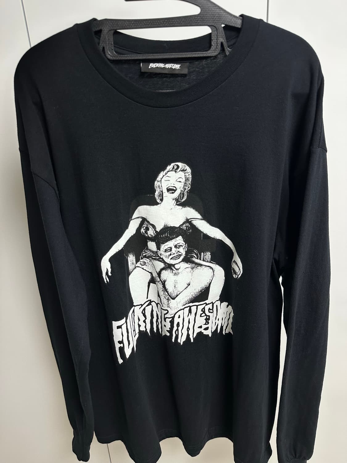 퍼킹어썸 그래픽 롱슬리브 XL 급처 상품이미지1