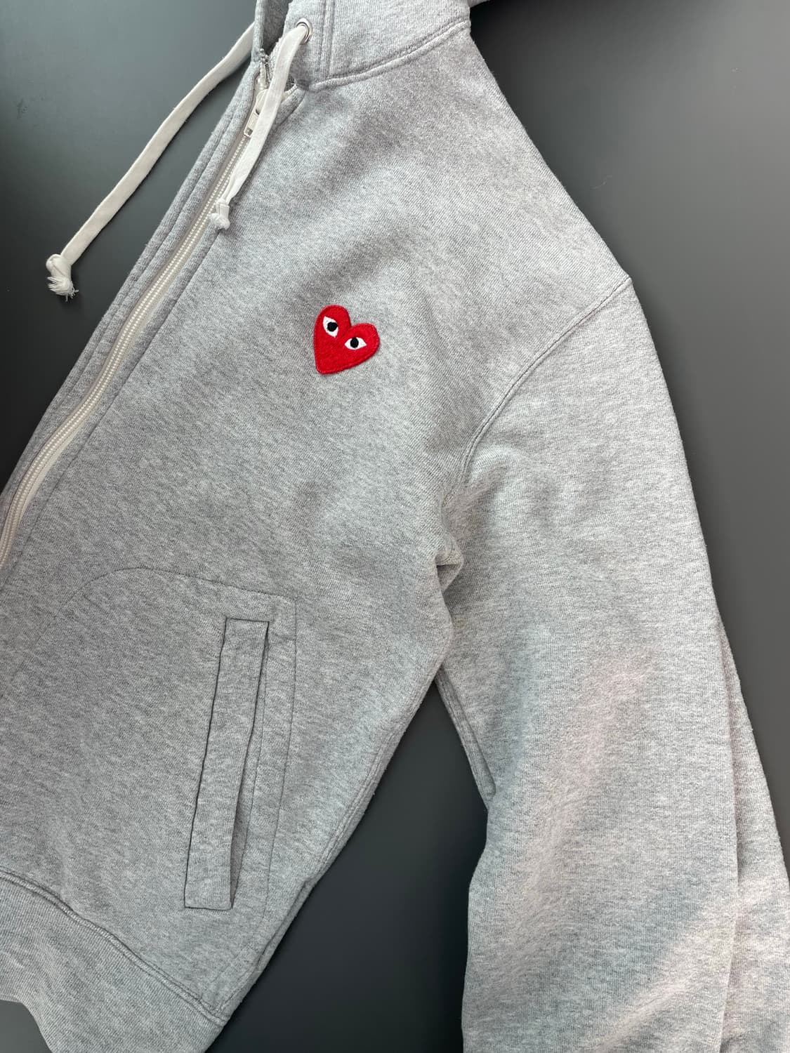 [S] 꼼데가르송 플레이 레드와펜 자수 후드집업 상품이미지4