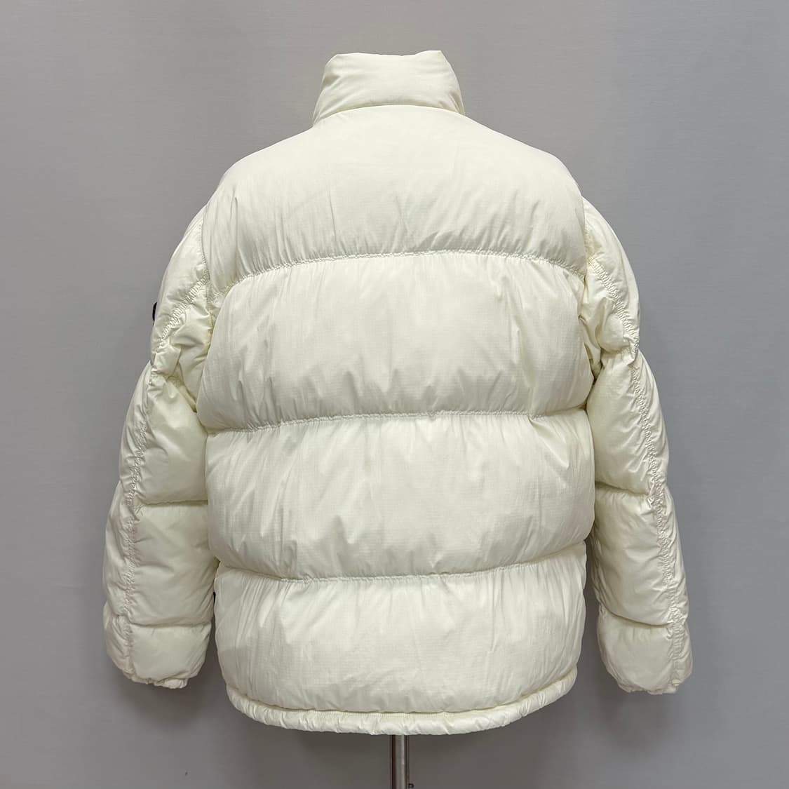 스톤아일랜드 매트 립스톱 코듀라 패딩 ( 105~110 ) 상품이미지3