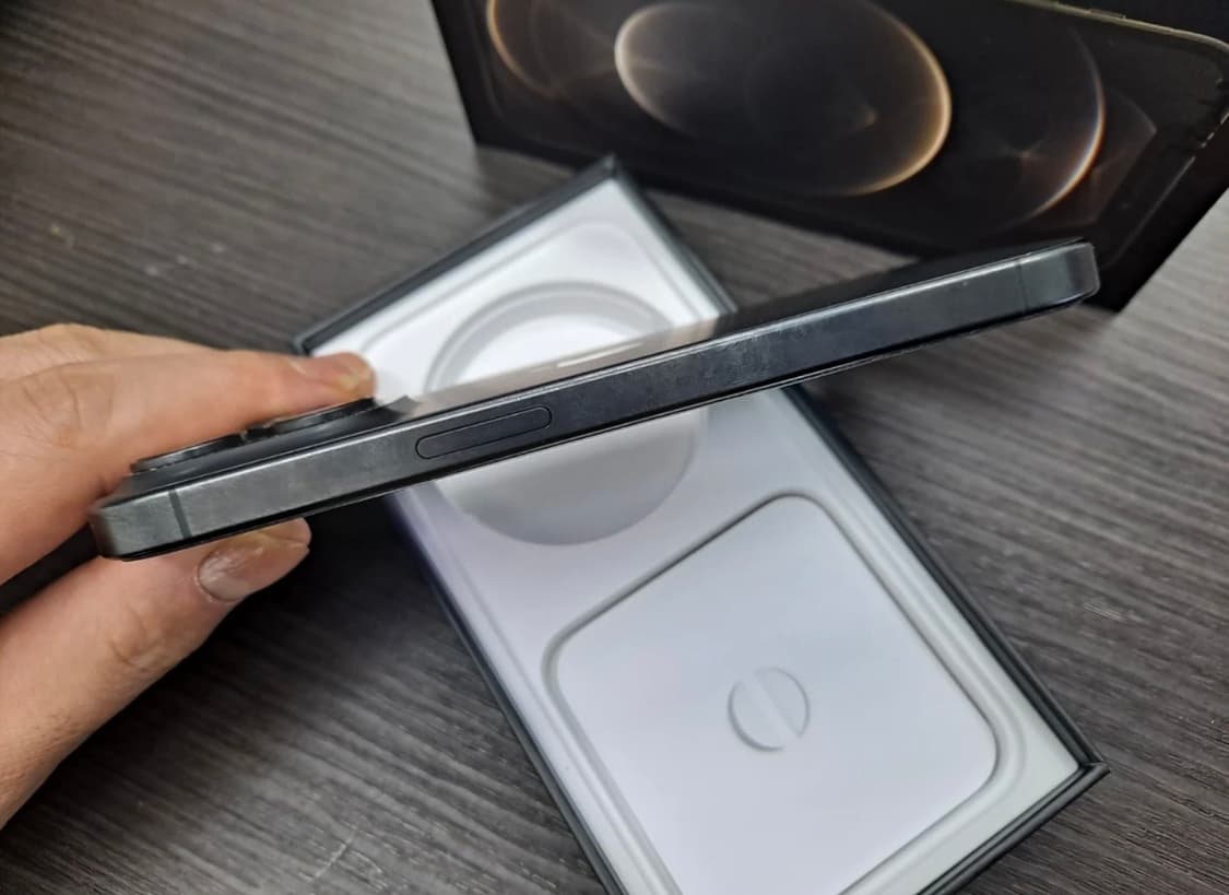 아이폰 15프로 블랙 급처분 128기가 상품이미지3