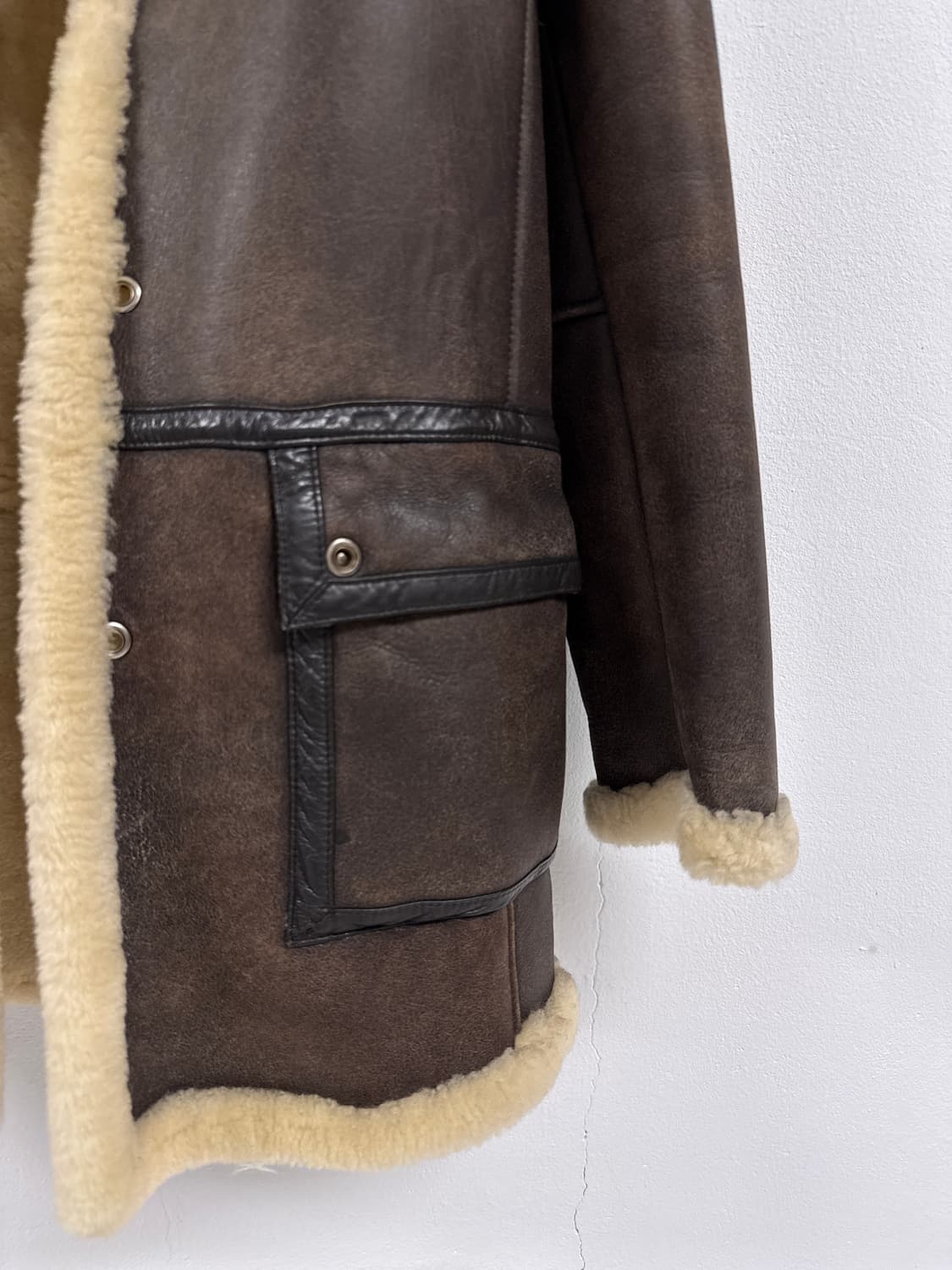 [B][95]스페인 크랙 메리노 무스탕 시어링 하프 코트 상품이미지4