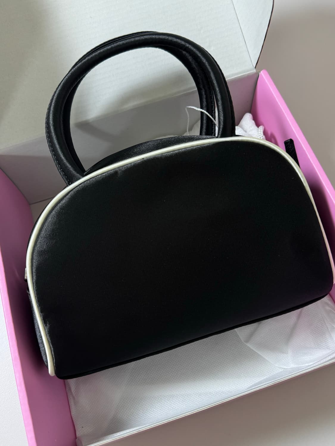 아밤홈 차정원 새틴 미니백 새상품 (124000원) 상품이미지7