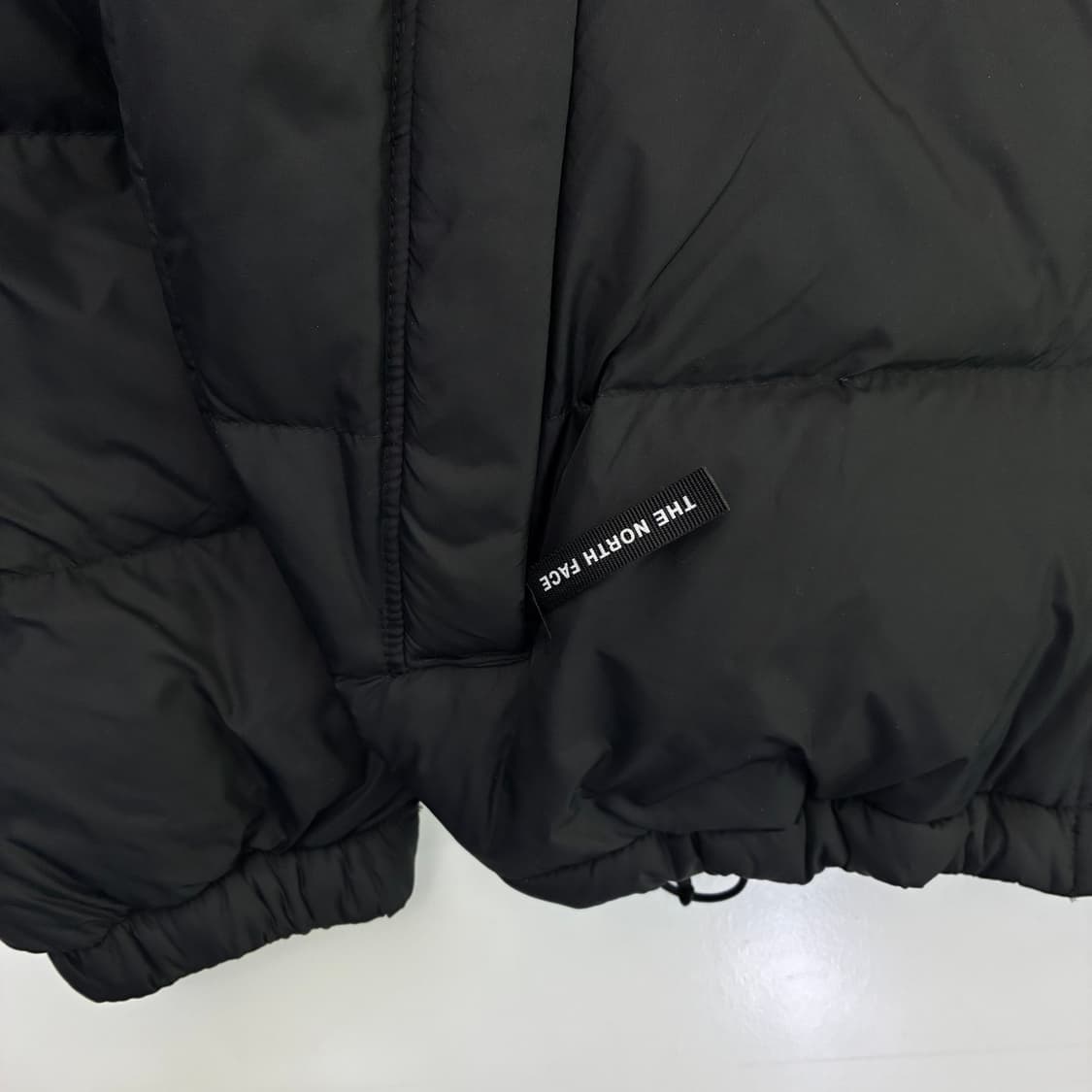 The North face 노스페이스 블랙1996 눕시 패딩 상품이미지6