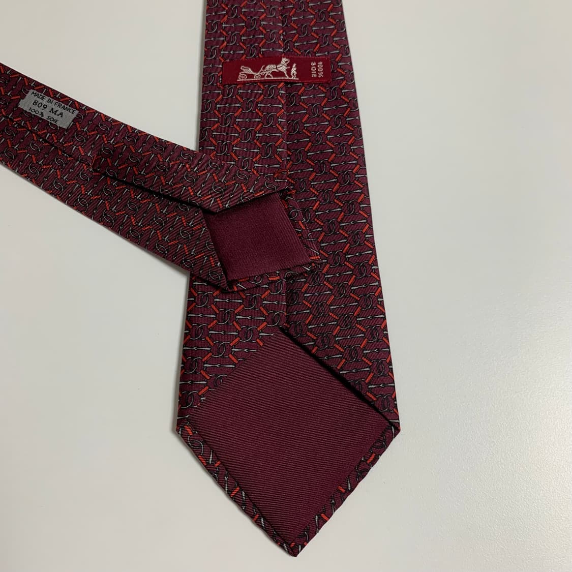 에르메스(HERMES) 레드컬러 기하학적패턴 명품넥타이 A+ 최상급 상품이미지6
