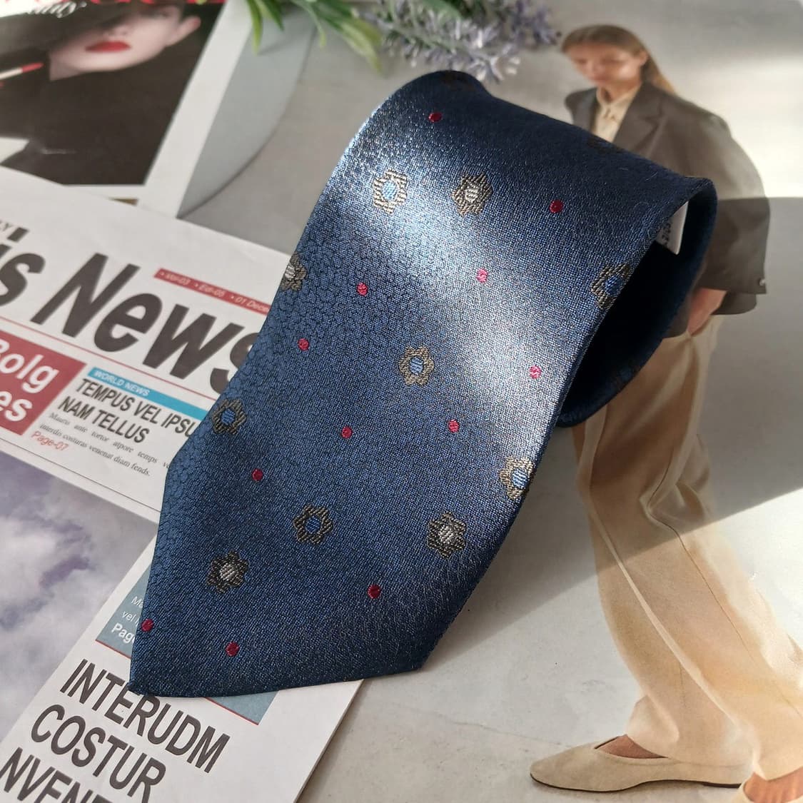 꾸레쥬 실크 네이비 도트 플라워 넥타이 8.5cm A+등급 a19244
 상품이미지4