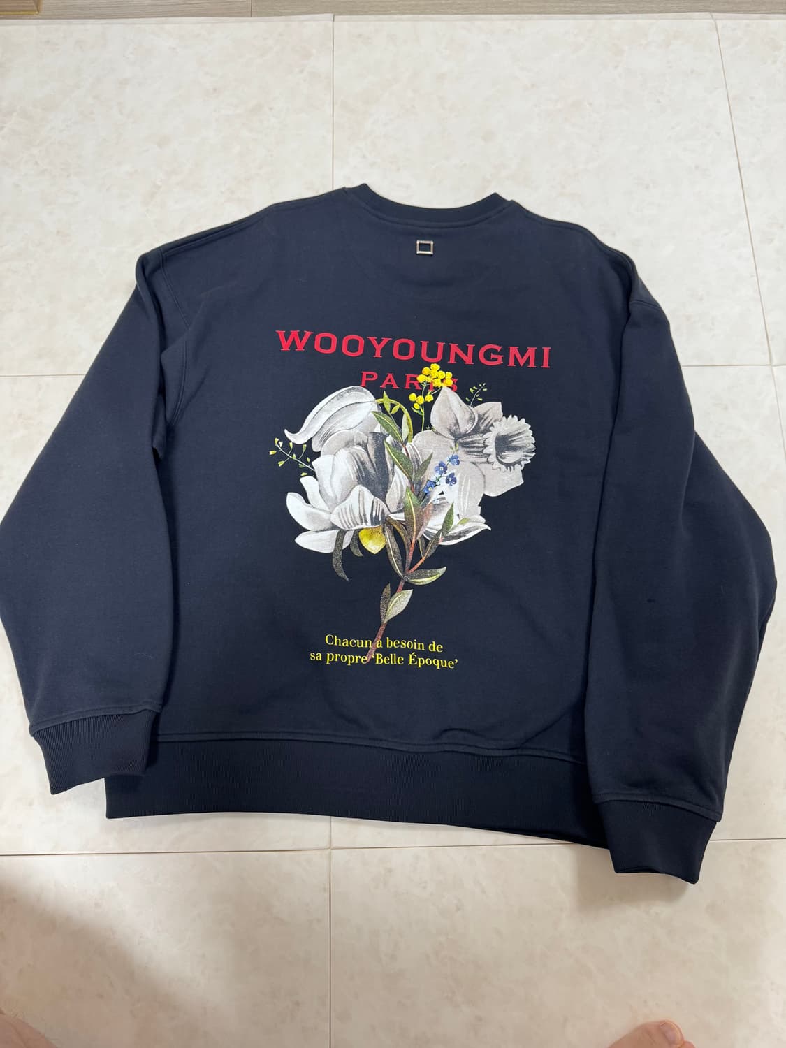 우영미 플라워 프린트 백로고 스웨트셔츠 네이비 - 22SS 46size 상품이미지5