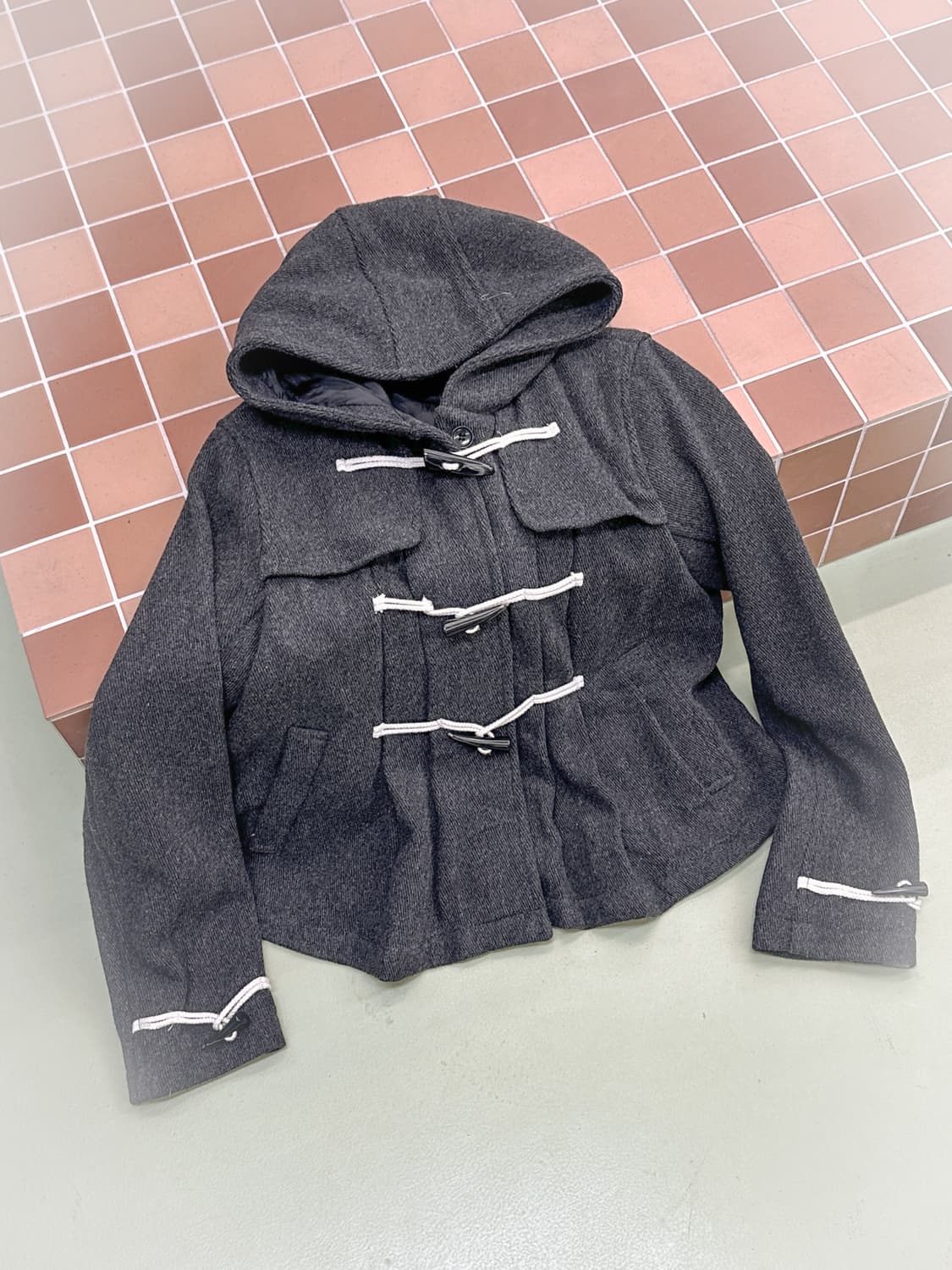 charcoal gray duffle pleats short jacket 상품이미지4