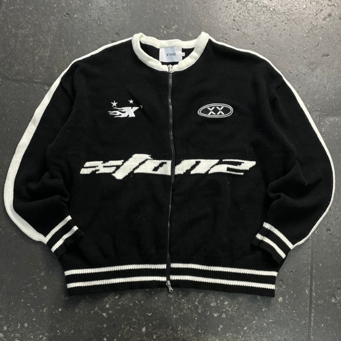 100 엑스톤즈 스포티 라운드 니트집업 상품이미지1