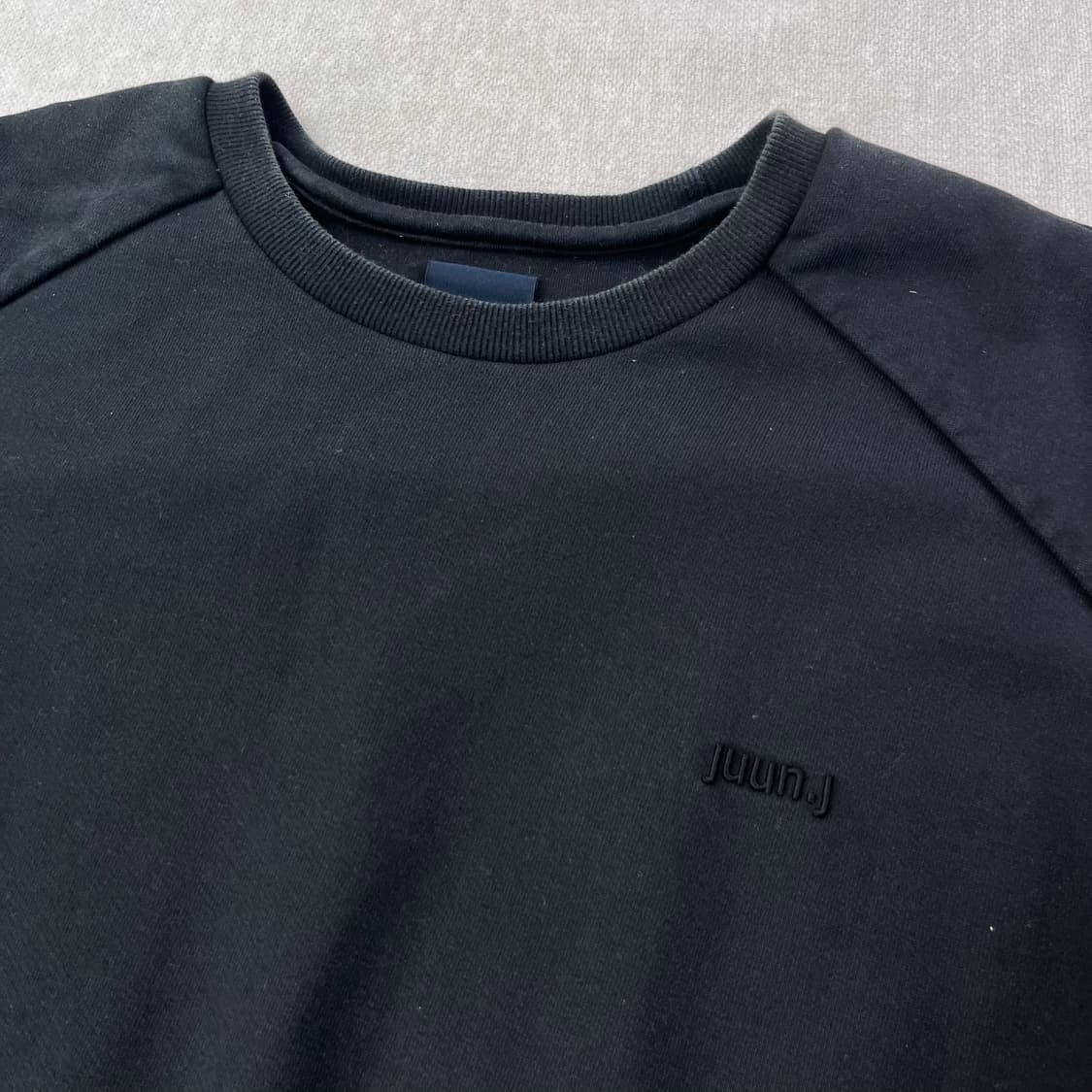 105 준지 21SS 자수 레터링 맨투맨 상품이미지3