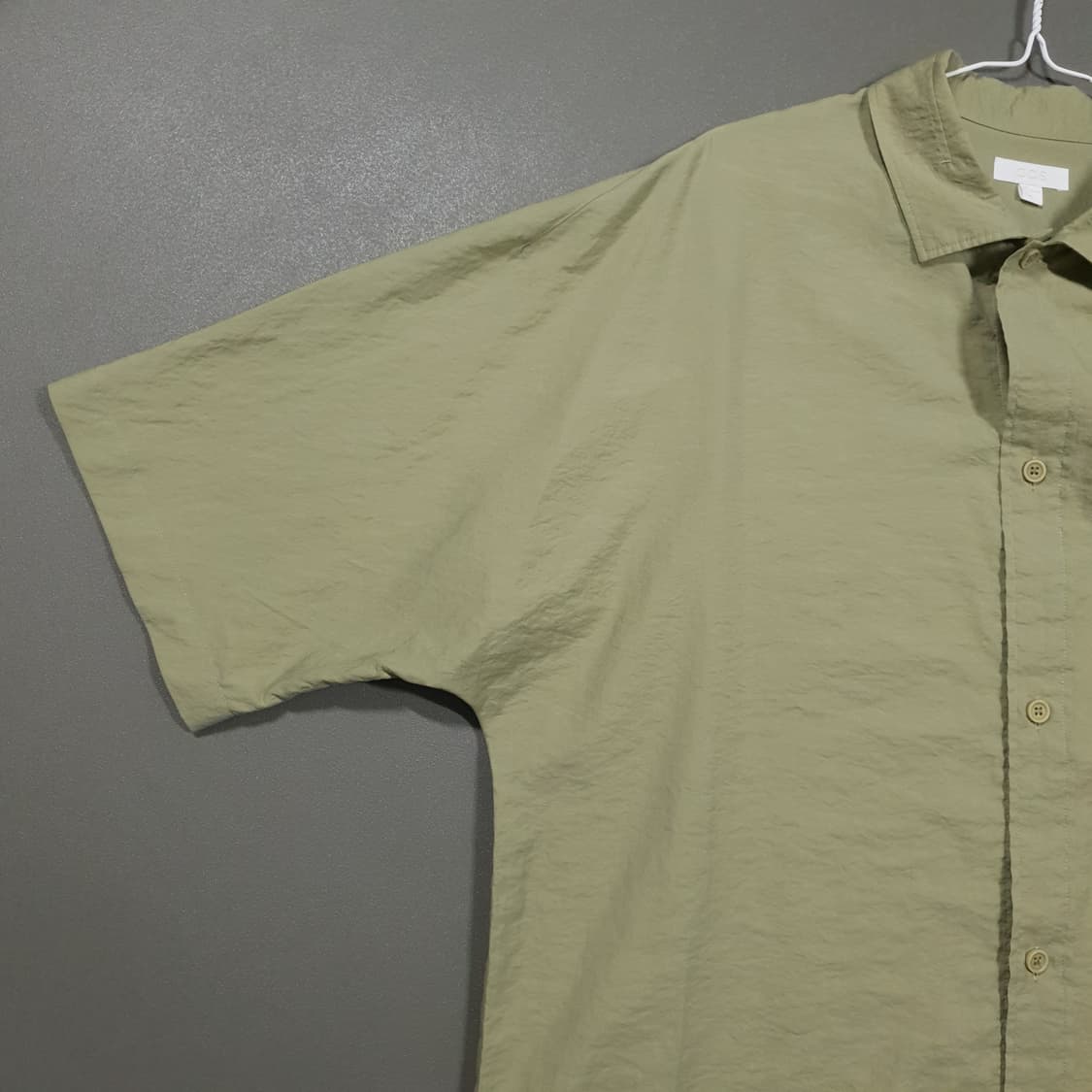 실측 XL) COS 코스 세이지 올리브 카키 코튼 오버핏 반팔 셔츠 상품이미지3