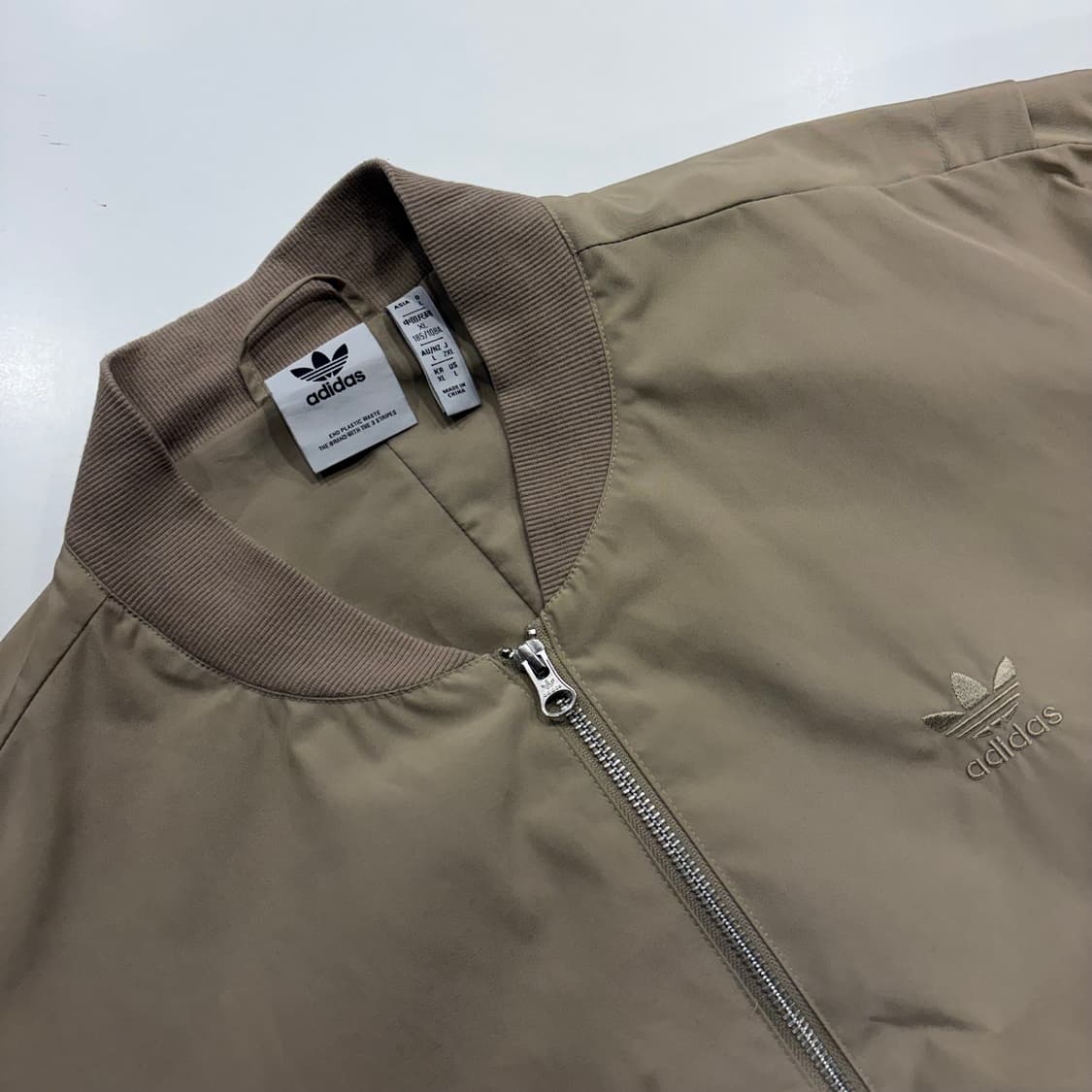 [XL] 아디다스 에센셜 베이지 봄버 버튼 자켓 B701 상품이미지3