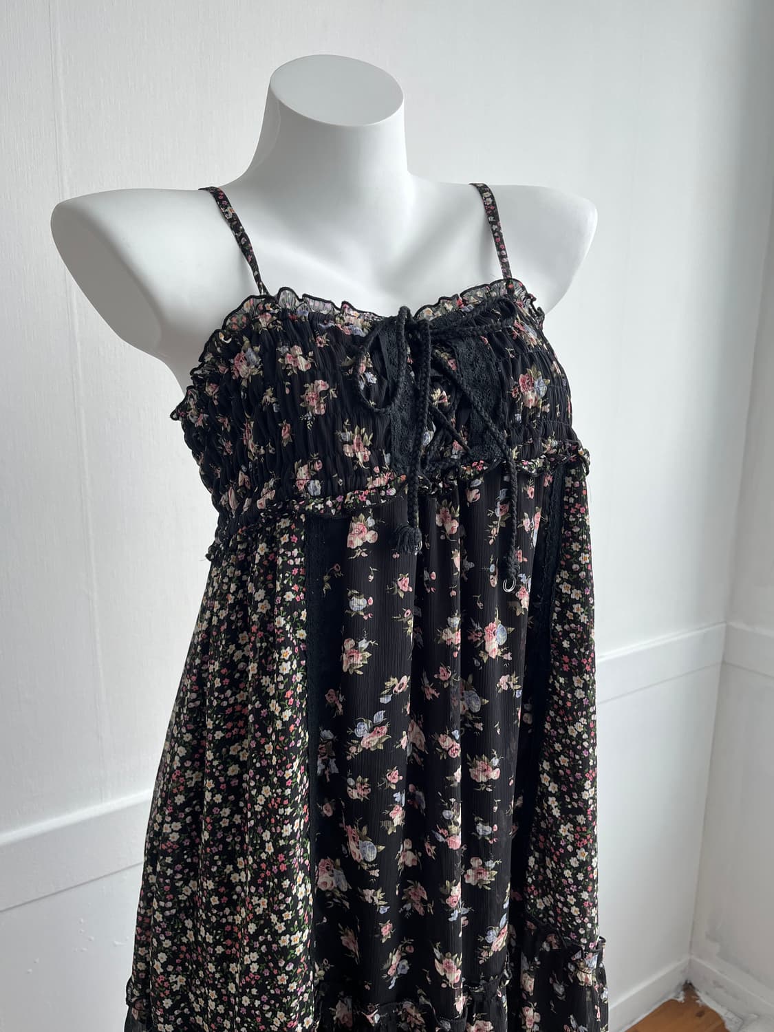 플라워 블랙 레이스 롱 원피스 상품이미지2