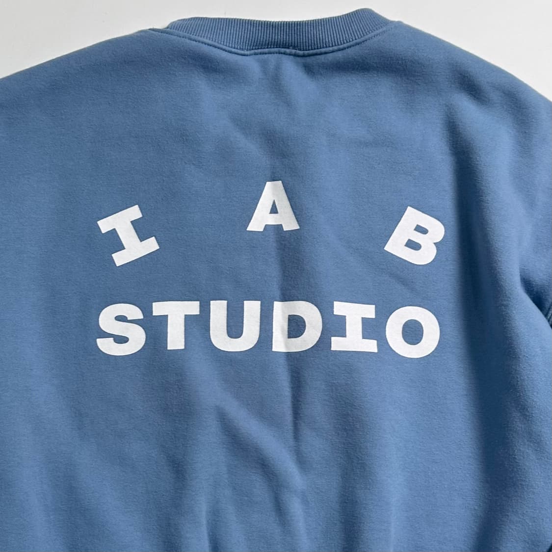 아이앱 스튜디오 블루 맨투맨   상품이미지5