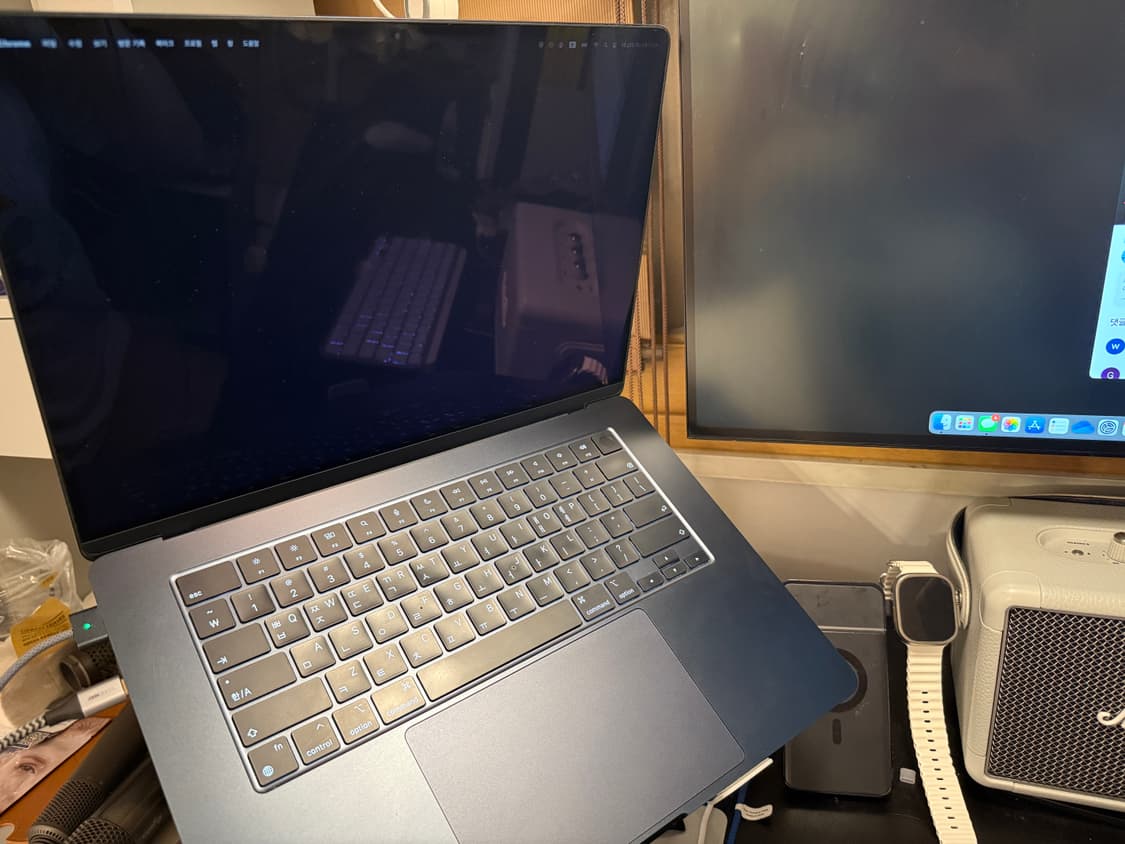 맥북 에어 15, m3 ,24gb,1tb ,배터리 성능99%,70w충전  상품이미지1