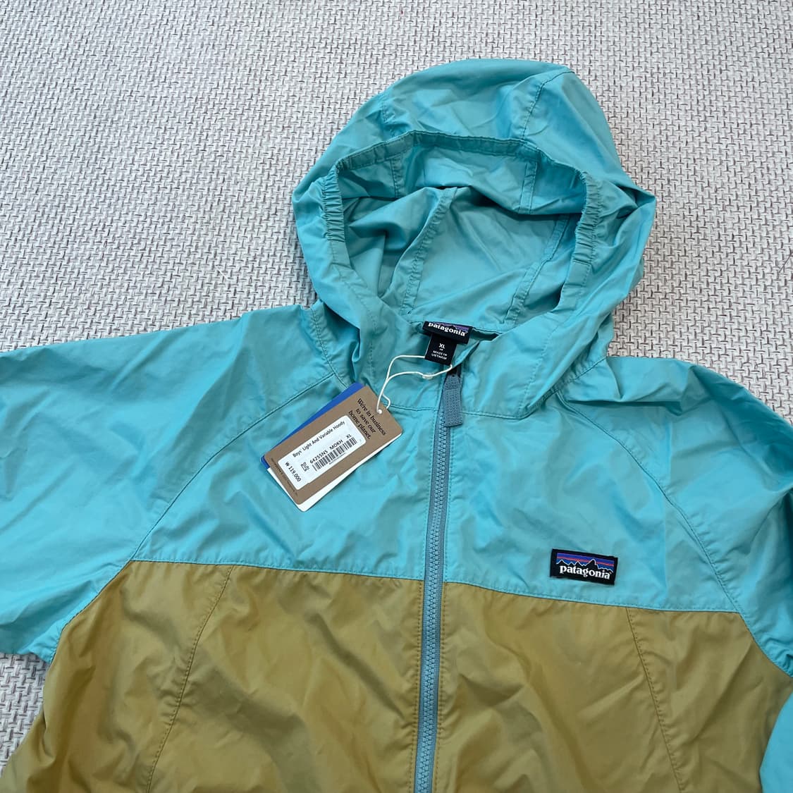 파타고니아 바람막이 Boy's XL 상품이미지3