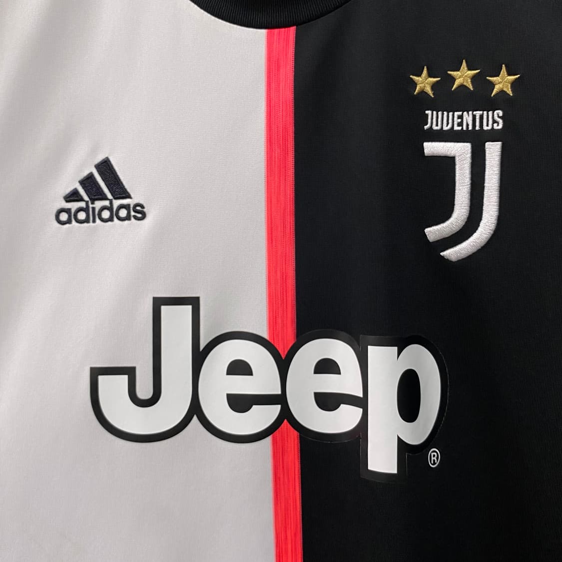 아디다스 19-20 유벤투스 홈 유니폼 상품이미지4