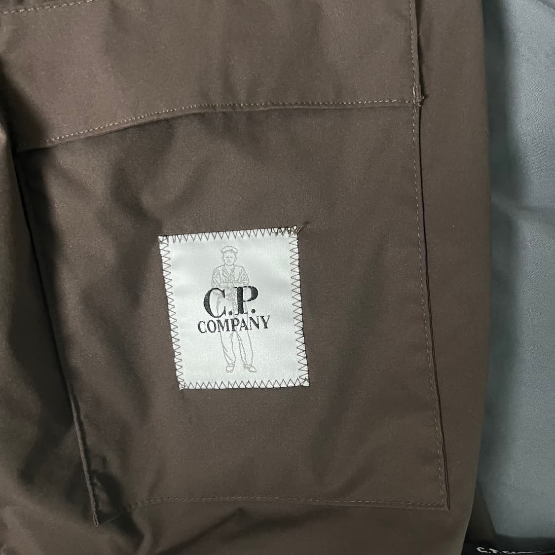 CP컴퍼니 프로텍 바람막이 50 상품이미지4