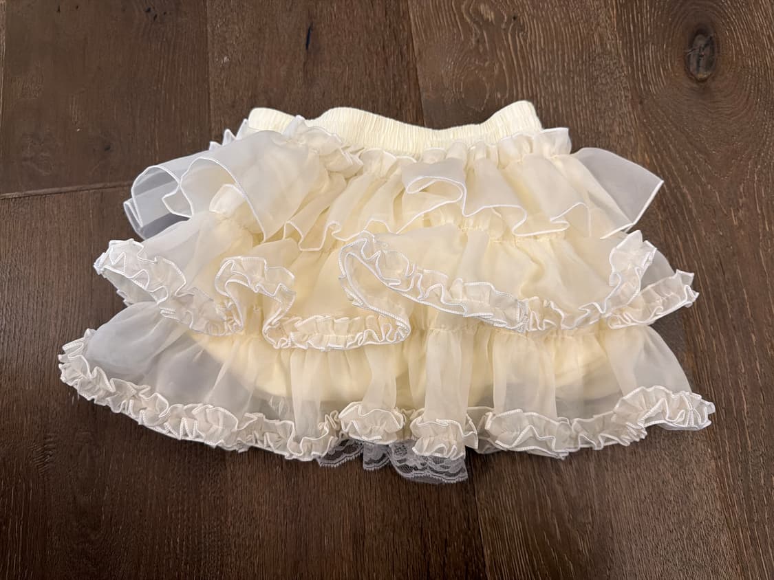 러프넥 프릴 스커트 아이보리  상품이미지2