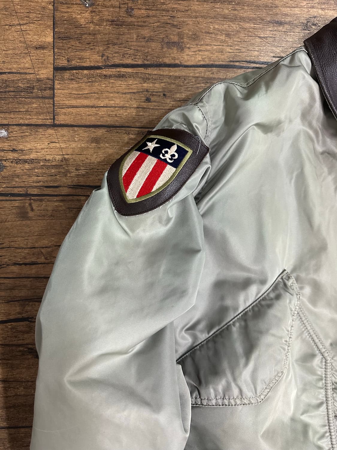 알파인더스트리 MA-1 모델: CWU-45/P 플라이트 자켓 항공점퍼 라 상품이미지2