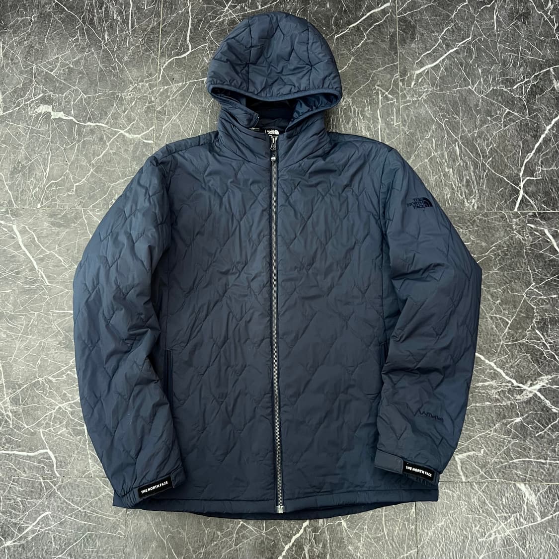 노스페이스 로고 퀼팅 경량 후드 자켓 상품이미지2