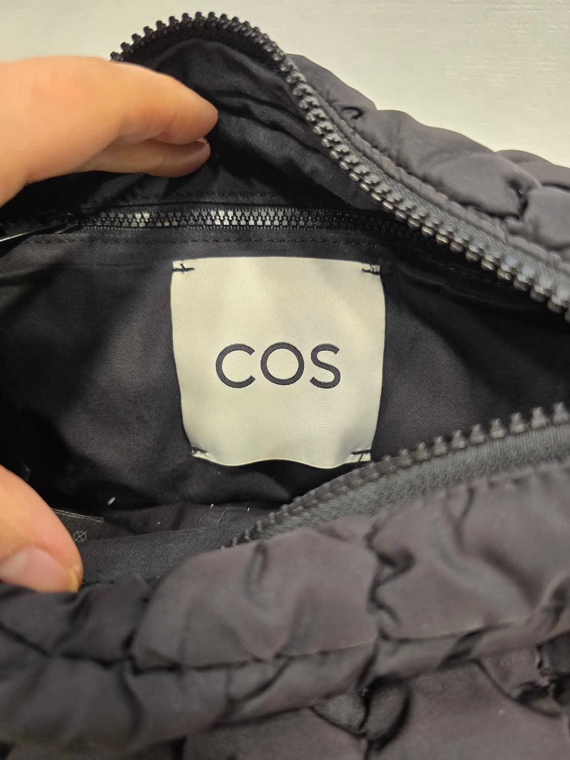 COS 코스 퀼티드 구름백 숄더백 블랙 상품이미지8