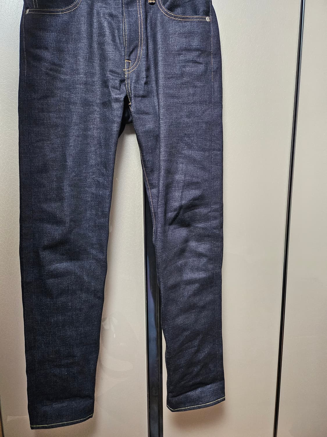 모모타로진스 스탠다드200 테이퍼드 31 판매합니다 상품이미지3