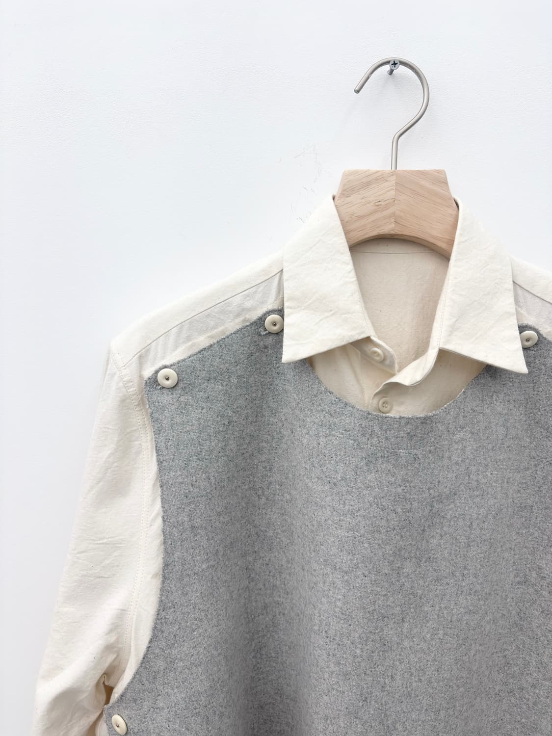 THE TYPESETTER SHIRT IVORY/STONE 상품이미지2