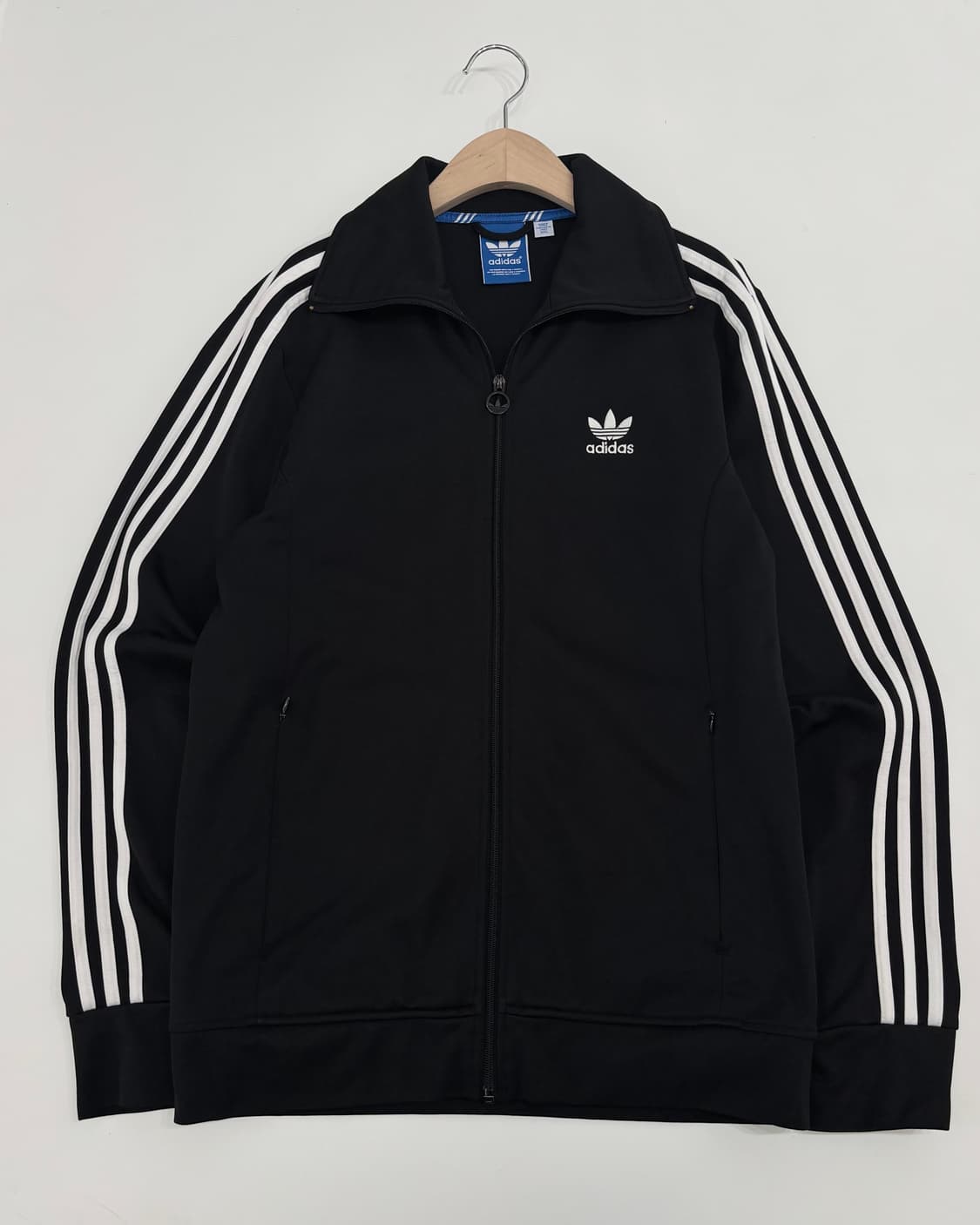Adidas 아디다스 블랙컬러 유로파 트랙탑 상품이미지1