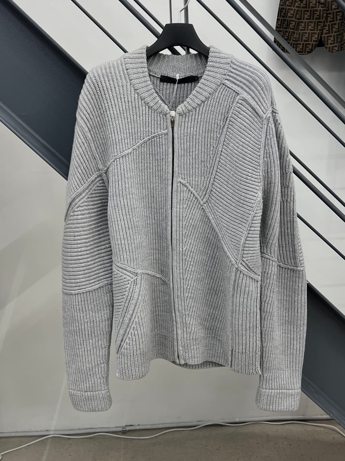 알렉산더왕 사선 패턴 울 니트 집업 상품이미지1