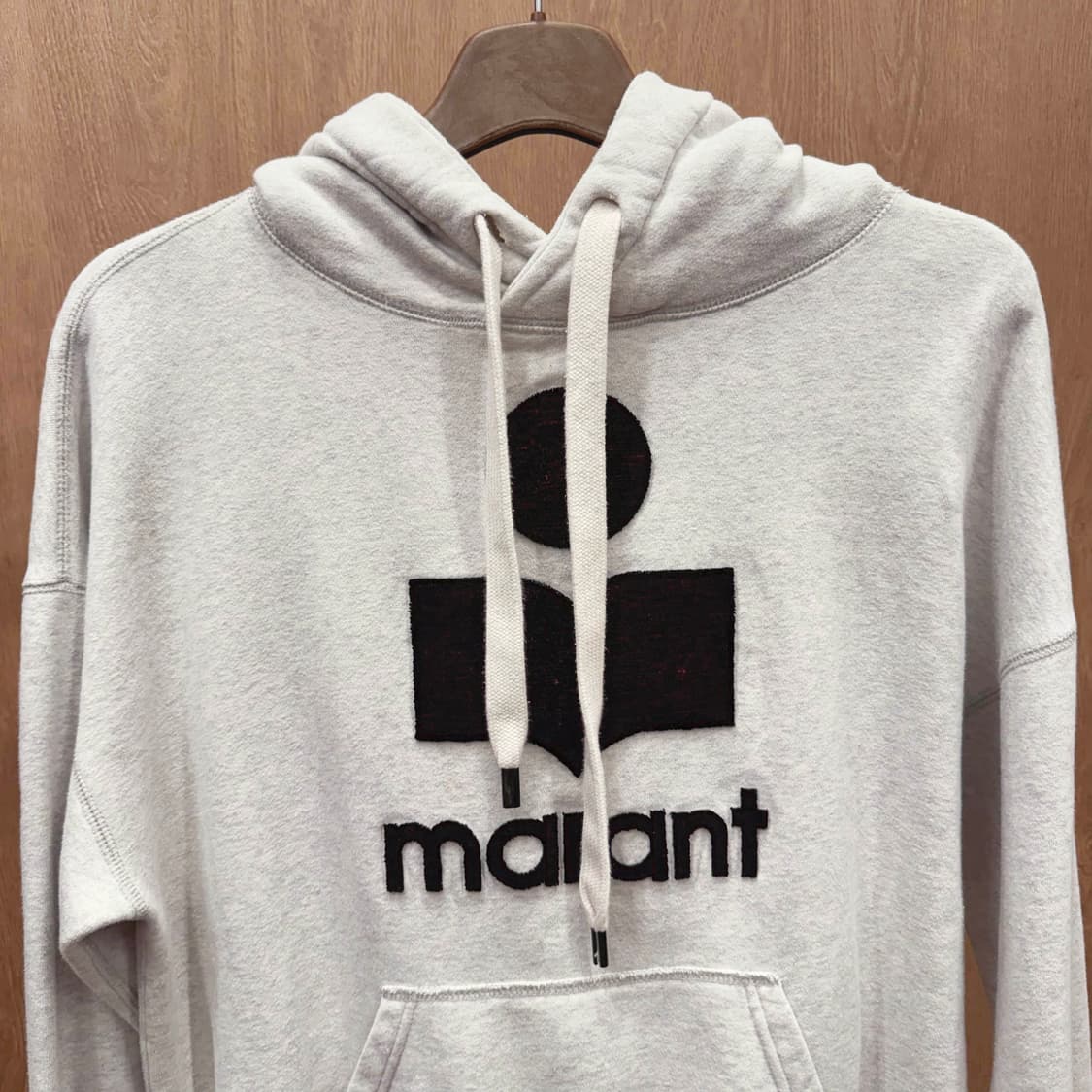 이자벨마랑 에뚜왈 후드티 스웻셔츠 빅로고 패치 디테일 오프화이트 상품이미지4