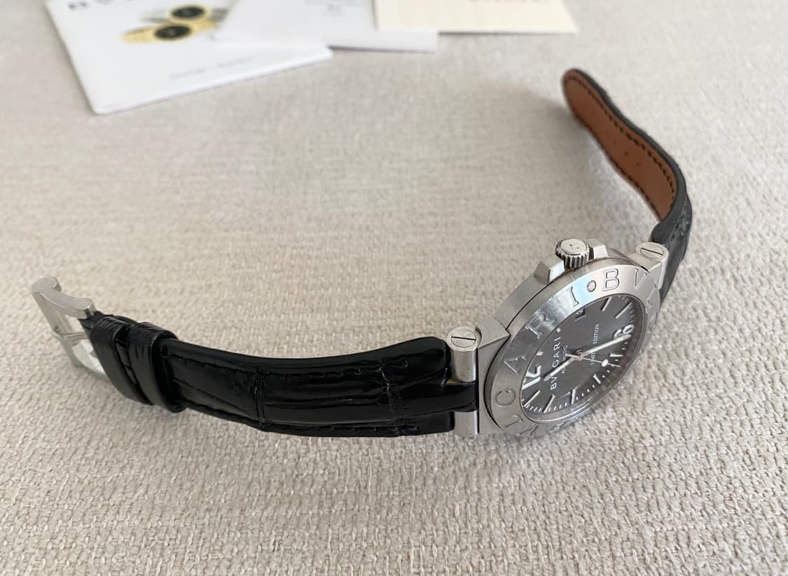 불가리 디아고노 리미티드에디션 LCV38 2P 다이아 38mm 오토메틱 상품이미지7