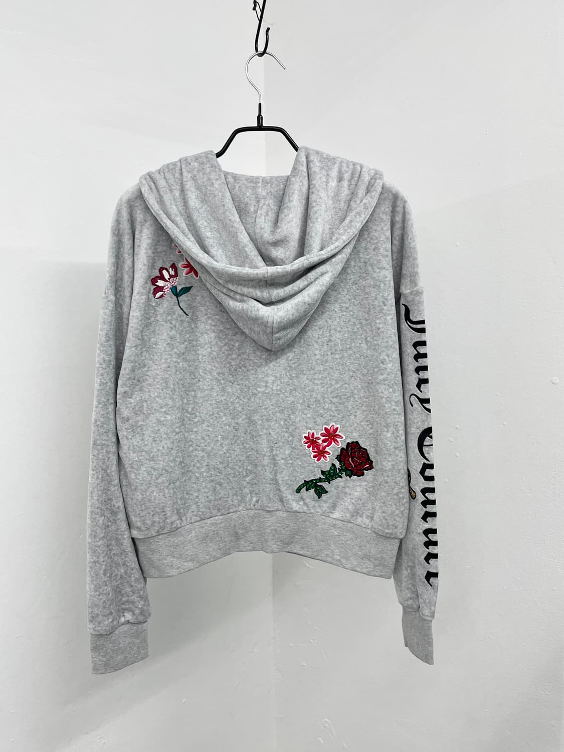 쥬시꾸뛰르 그레이 벨벳 디테일 집업 상품이미지9