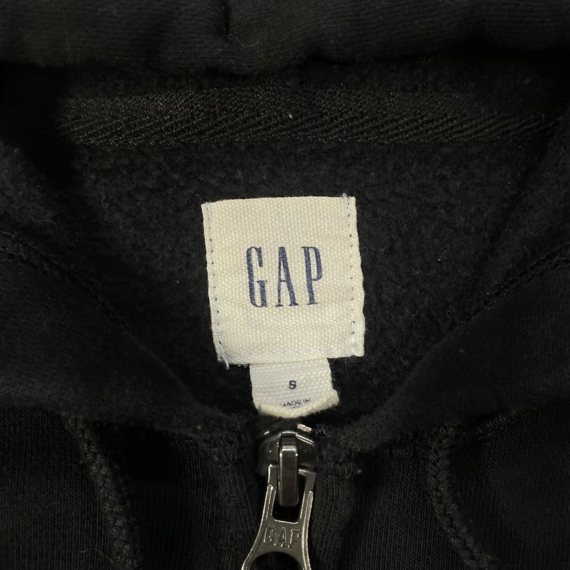 갭 GAP 스펠 로고 후드집업 블랙 상품이미지4