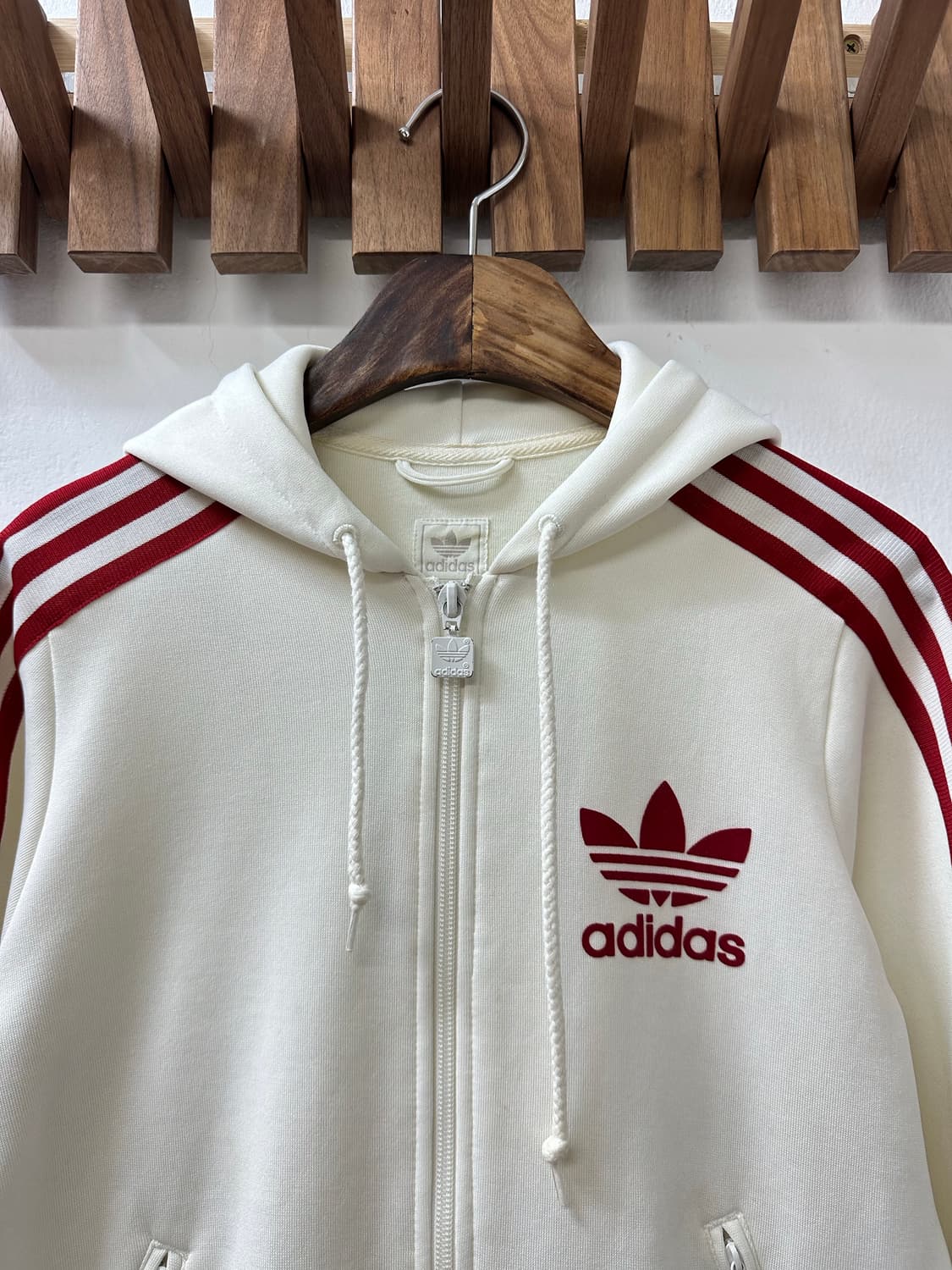 대장급 아디다스 Adidas 삼선 레드라인 화이트 후드 집업 상품이미지2