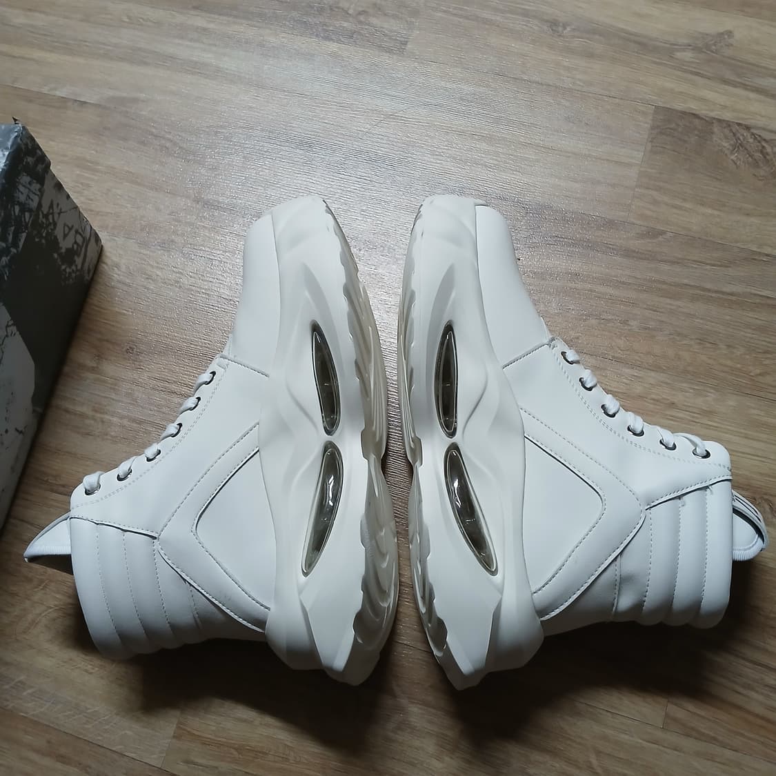 미사용 와이드팬츠랑 잘어울림 에어 하이탑 신발 키높이 운동화 상품이미지3