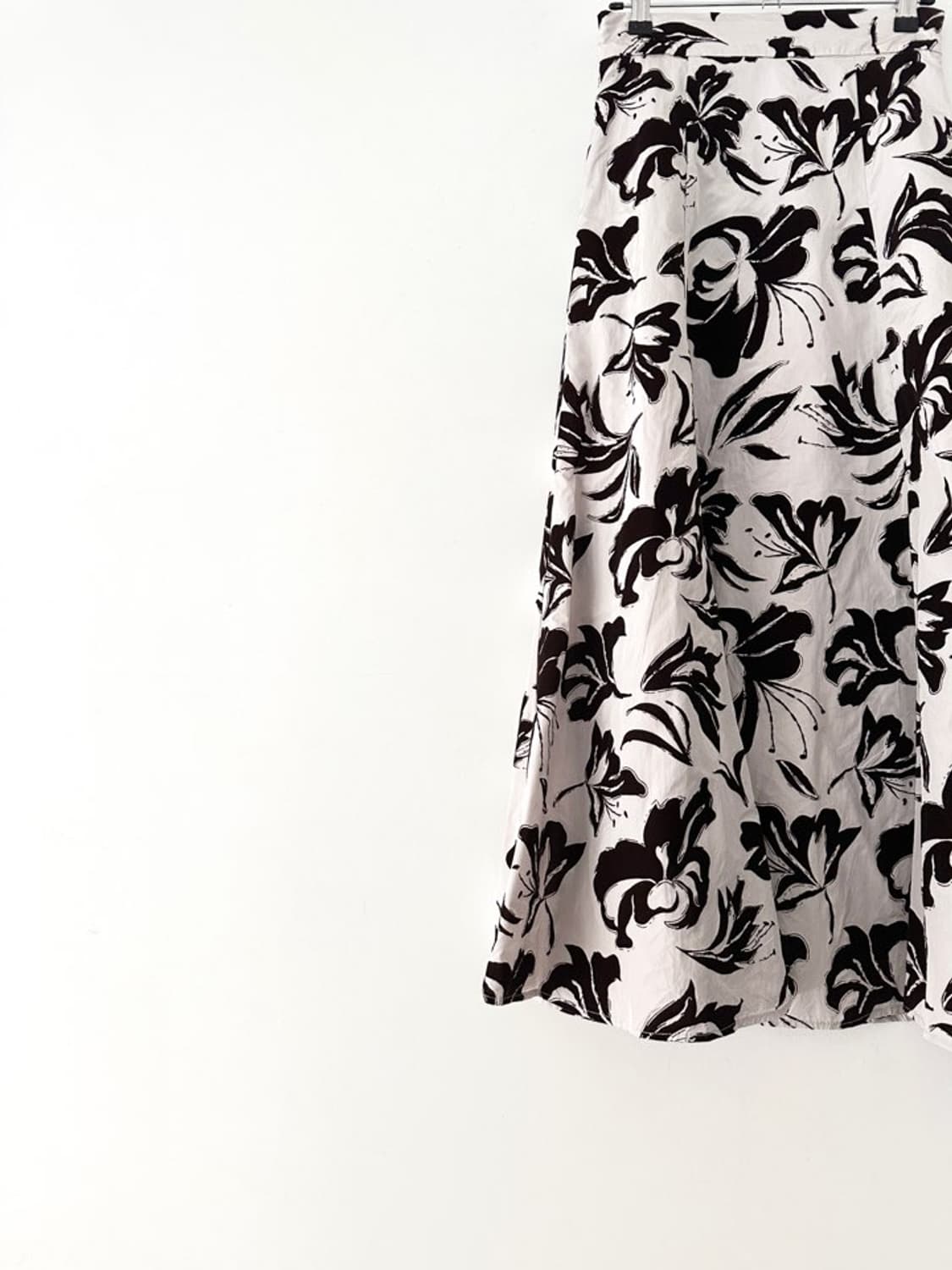 GRL Touch velvet bloom skirt 상품이미지2