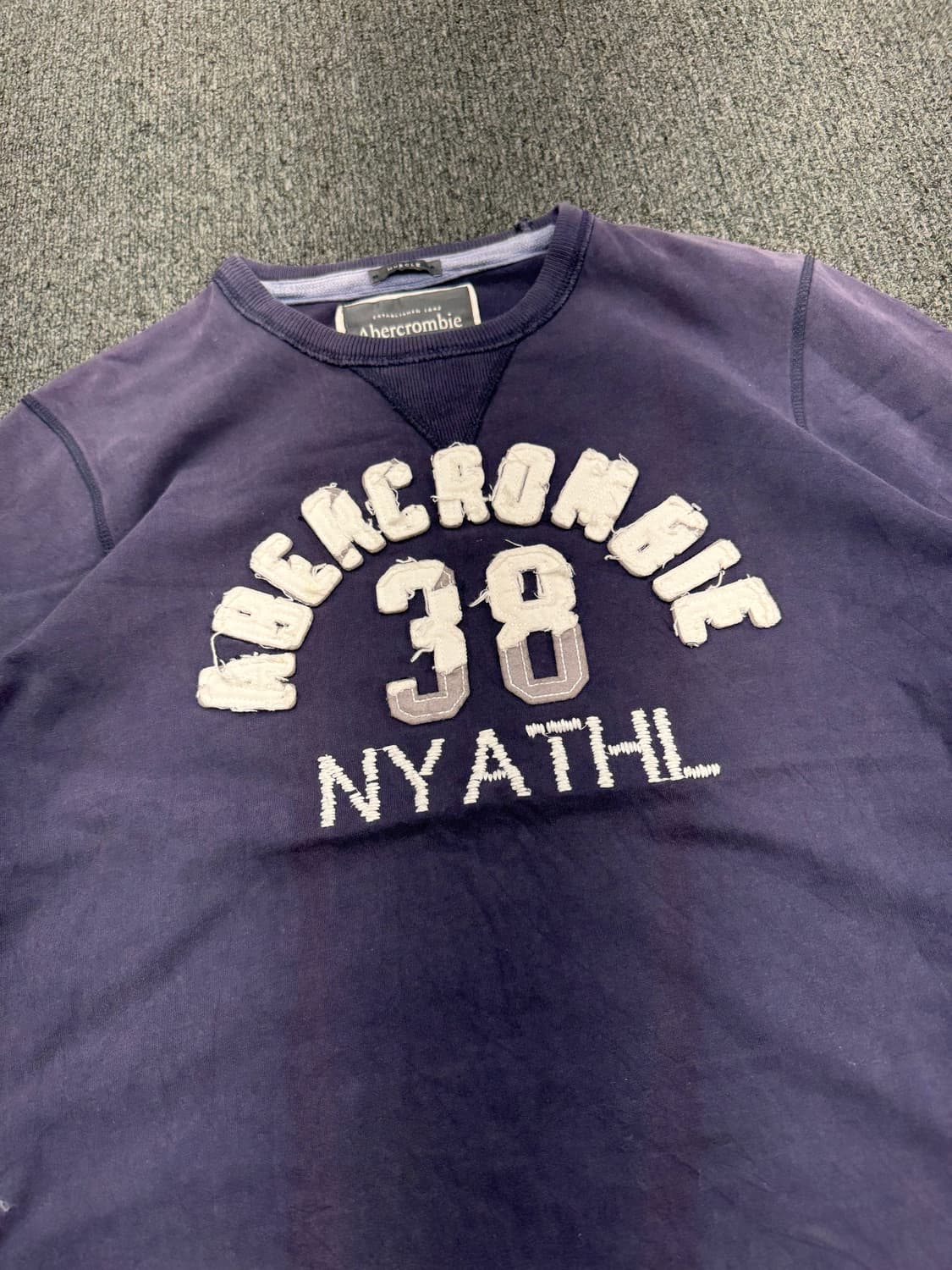 M)아베크롬비 빈티지 패치 포인트 네이비 롱슬리브 상품이미지2