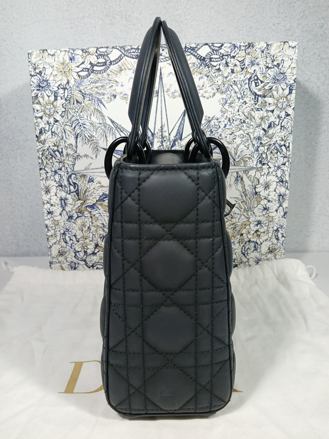 디올 레이디백 매트블랙 스몰 M0538SLOI 상품이미지4