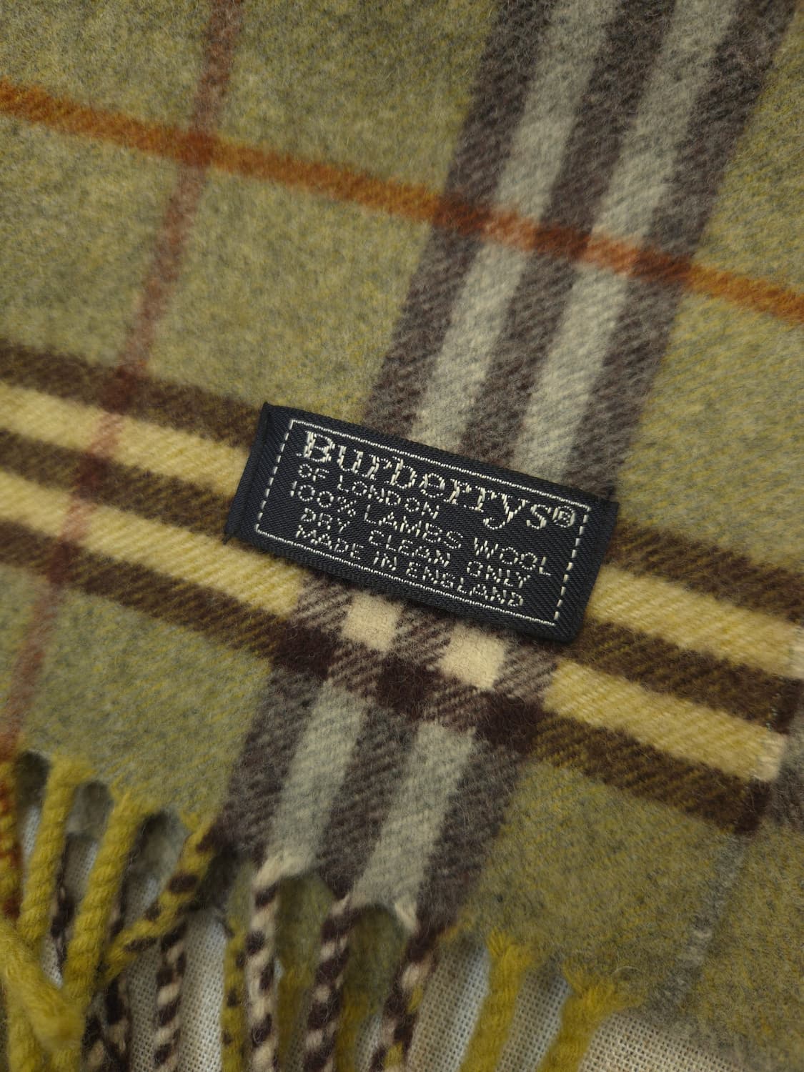 버버리 클래식 체크 100%램스울 머플러 그린 상품이미지5